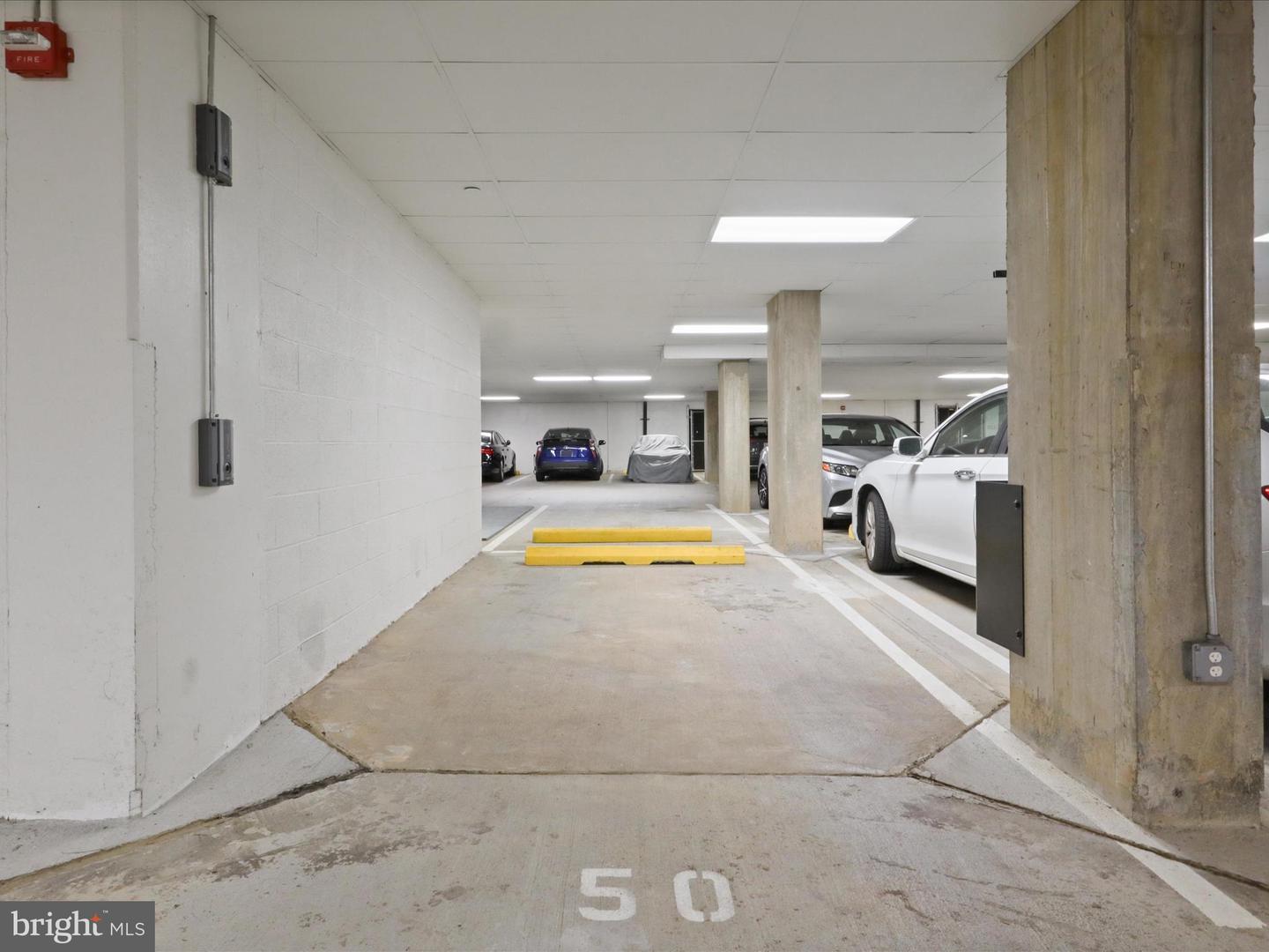 1781 CHAIN BRIDGE RD #303, MCLEAN, Virginia 22102, 2 Bedrooms Bedrooms, ,2 BathroomsBathrooms,Residential,For sale,1781 CHAIN BRIDGE RD #303,VAFX2275568 MLS # VAFX2275568 1781 CHAIN BRIDGE RD #303, MCLEAN, Virginia 22102, 2 Bedrooms Bedrooms, ,2 BathroomsBathrooms,Residential,For sale,1781 CHAIN BRIDGE RD #303,VAFX2275568 MLS # VAFX2275568