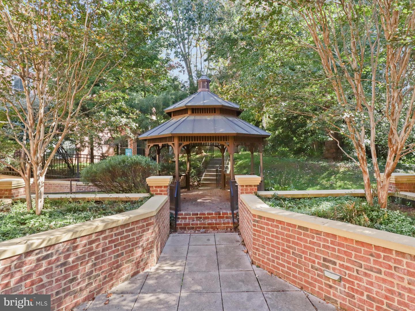 1781 CHAIN BRIDGE RD #303, MCLEAN, Virginia 22102, 2 Bedrooms Bedrooms, ,2 BathroomsBathrooms,Residential,For sale,1781 CHAIN BRIDGE RD #303,VAFX2275568 MLS # VAFX2275568 1781 CHAIN BRIDGE RD #303, MCLEAN, Virginia 22102, 2 Bedrooms Bedrooms, ,2 BathroomsBathrooms,Residential,For sale,1781 CHAIN BRIDGE RD #303,VAFX2275568 MLS # VAFX2275568