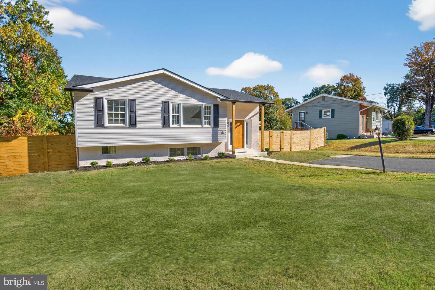 8915 SYLVANIA ST, LORTON, Virginia 22079, 4 Bedrooms Bedrooms, ,2 BathroomsBathrooms,Residential,For sale,8915 SYLVANIA ST,VAFX2275598 MLS # VAFX2275598