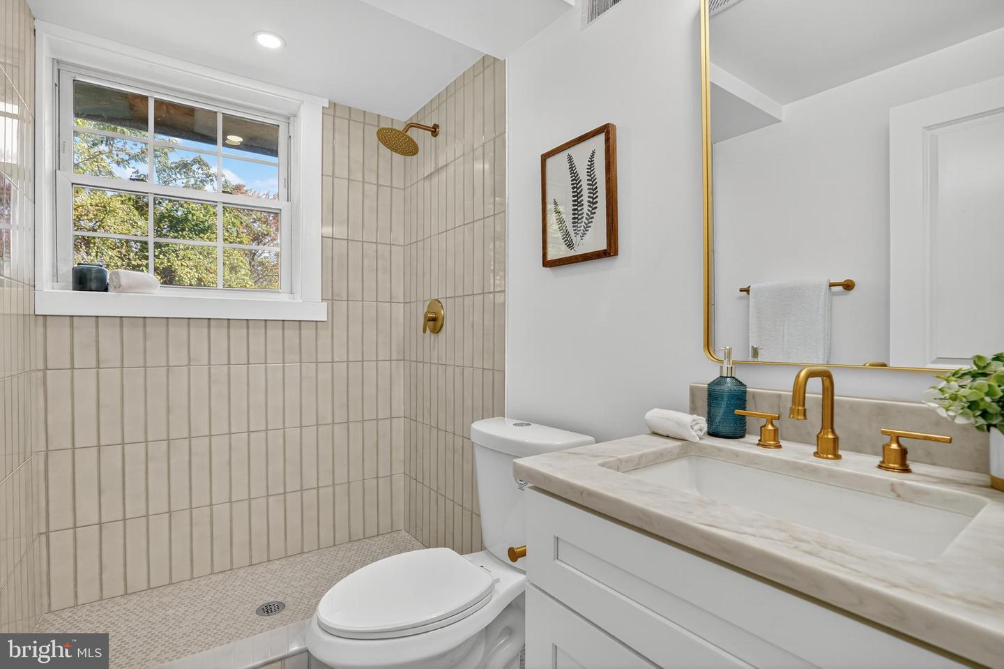 8915 SYLVANIA ST, LORTON, Virginia 22079, 4 Bedrooms Bedrooms, ,2 BathroomsBathrooms,Residential,For sale,8915 SYLVANIA ST,VAFX2275598 MLS # VAFX2275598