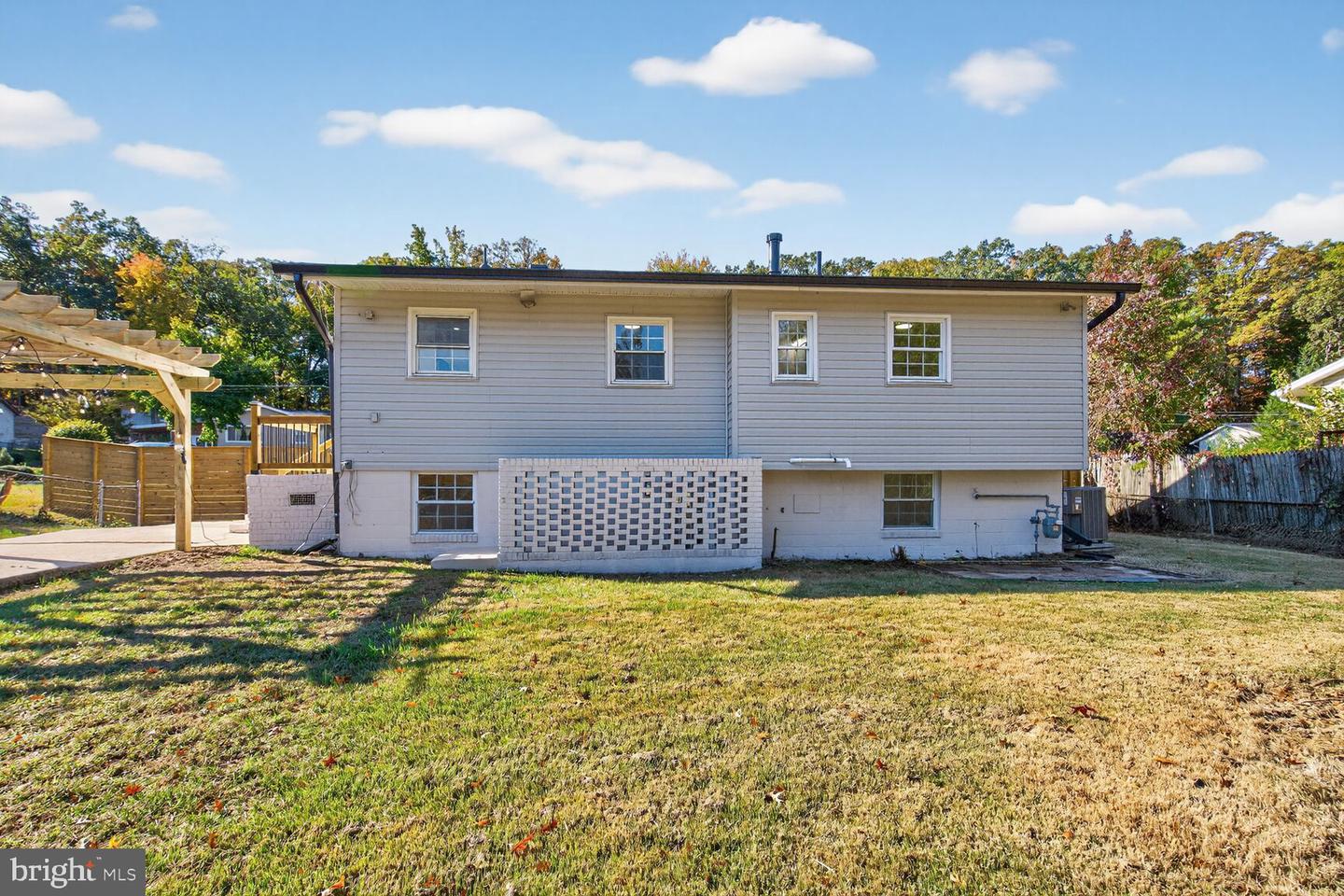8915 SYLVANIA ST, LORTON, Virginia 22079, 4 Bedrooms Bedrooms, ,2 BathroomsBathrooms,Residential,For sale,8915 SYLVANIA ST,VAFX2275598 MLS # VAFX2275598