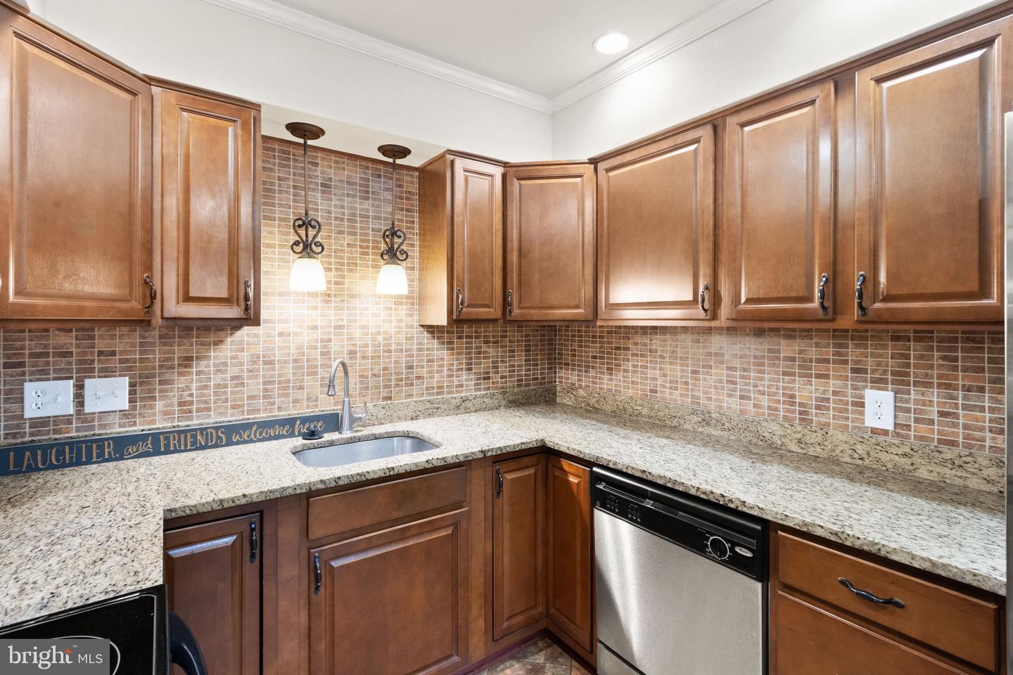 8519 WESTOVER CT #763, SPRINGFIELD, Virginia 22152, 2 Bedrooms Bedrooms, ,1 BathroomBathrooms,Residential,For sale,8519 WESTOVER CT #763,VAFX2275604 MLS # VAFX2275604