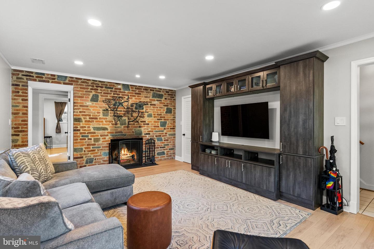205 VASSAR PL, ALEXANDRIA, Virginia 22314, 4 Bedrooms Bedrooms, ,3 BathroomsBathrooms,Residential,For sale,205 VASSAR PL,VAAX2051100 MLS # VAAX2051100 205 VASSAR PL, ALEXANDRIA, Virginia 22314, 4 Bedrooms Bedrooms, ,3 BathroomsBathrooms,Residential,For sale,205 VASSAR PL,VAAX2051100 MLS # VAAX2051100