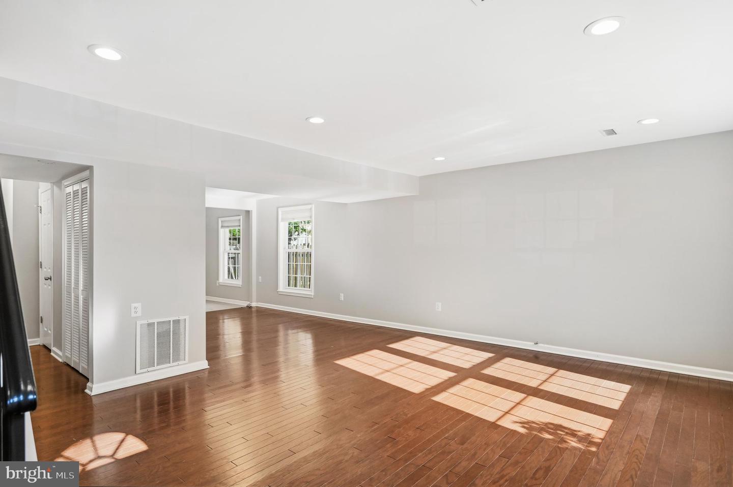 3797 PORT HOPE PT PT, TRIANGLE, Virginia 22172, 3 Bedrooms Bedrooms, ,2 BathroomsBathrooms,Residential,For sale,3797 PORT HOPE PT PT,VAPW2106522 MLS # VAPW2106522 3797 PORT HOPE PT PT, TRIANGLE, Virginia 22172, 3 Bedrooms Bedrooms, ,2 BathroomsBathrooms,Residential,For sale,3797 PORT HOPE PT PT,VAPW2106522 MLS # VAPW2106522