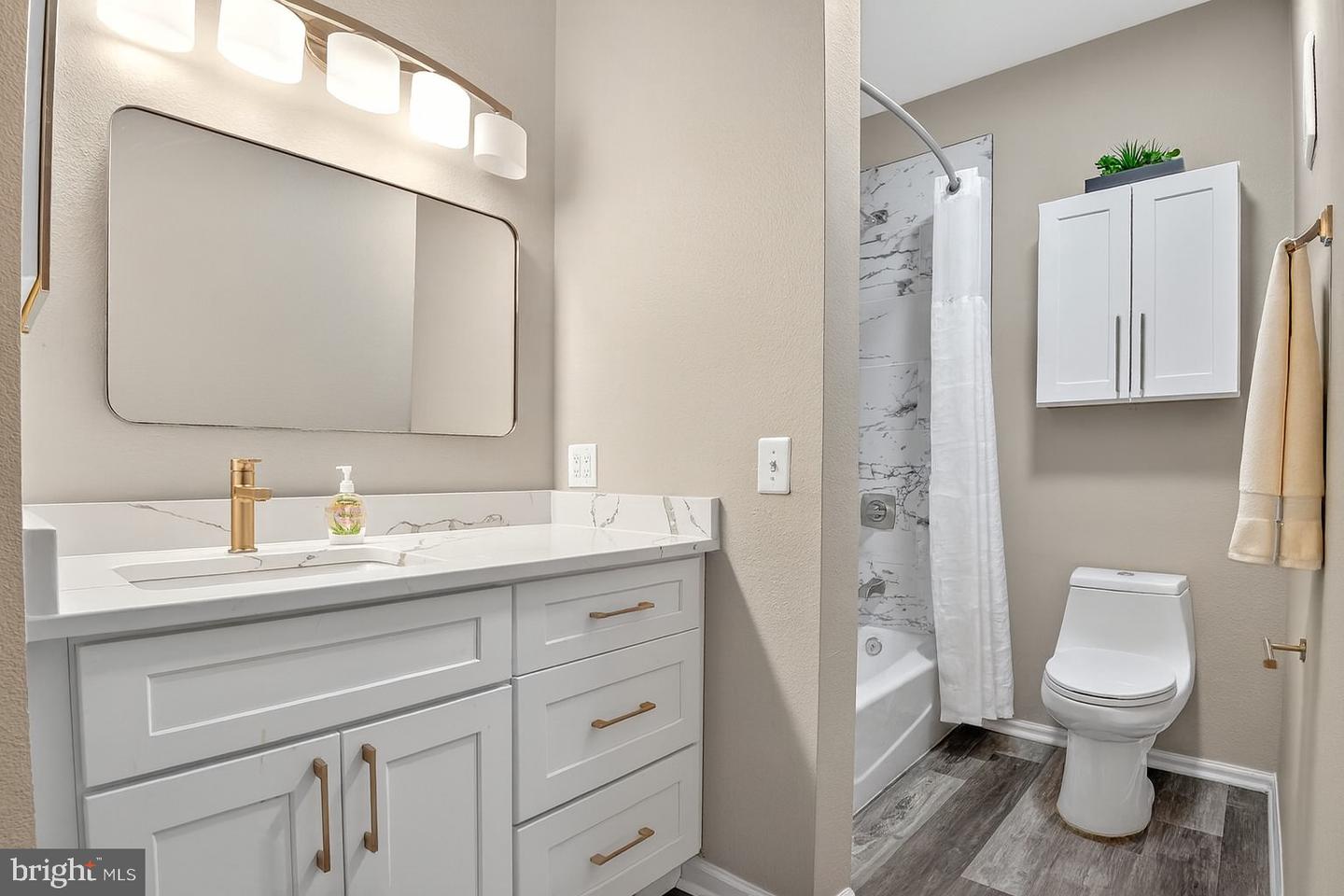 1580 SPRING GATE DR #4204, MCLEAN, Virginia 22102, 2 Bedrooms Bedrooms, ,2 BathroomsBathrooms,Residential,For sale,1580 SPRING GATE DR #4204,VAFX2275660 MLS # VAFX2275660 1580 SPRING GATE DR #4204, MCLEAN, Virginia 22102, 2 Bedrooms Bedrooms, ,2 BathroomsBathrooms,Residential,For sale,1580 SPRING GATE DR #4204,VAFX2275660 MLS # VAFX2275660