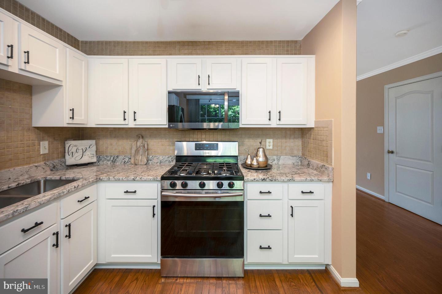 2728 BRIER POND CIR, WOODBRIDGE, Virginia 22191, 3 Bedrooms Bedrooms, 7 Rooms Rooms,2 BathroomsBathrooms,Residential,For sale,2728 BRIER POND CIR,VAPW2106528 MLS # VAPW2106528 2728 BRIER POND CIR, WOODBRIDGE, Virginia 22191, 3 Bedrooms Bedrooms, 7 Rooms Rooms,2 BathroomsBathrooms,Residential,For sale,2728 BRIER POND CIR,VAPW2106528 MLS # VAPW2106528