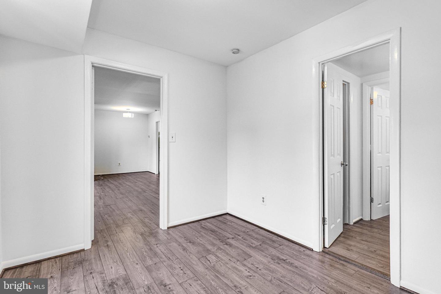 6137 LEESBURG PIKE #406, FALLS CHURCH, Virginia 22041, 1 Bedroom Bedrooms, ,1 BathroomBathrooms,Residential,For sale,6137 LEESBURG PIKE #406,VAFX2275686 MLS # VAFX2275686 6137 LEESBURG PIKE #406, FALLS CHURCH, Virginia 22041, 1 Bedroom Bedrooms, ,1 BathroomBathrooms,Residential,For sale,6137 LEESBURG PIKE #406,VAFX2275686 MLS # VAFX2275686