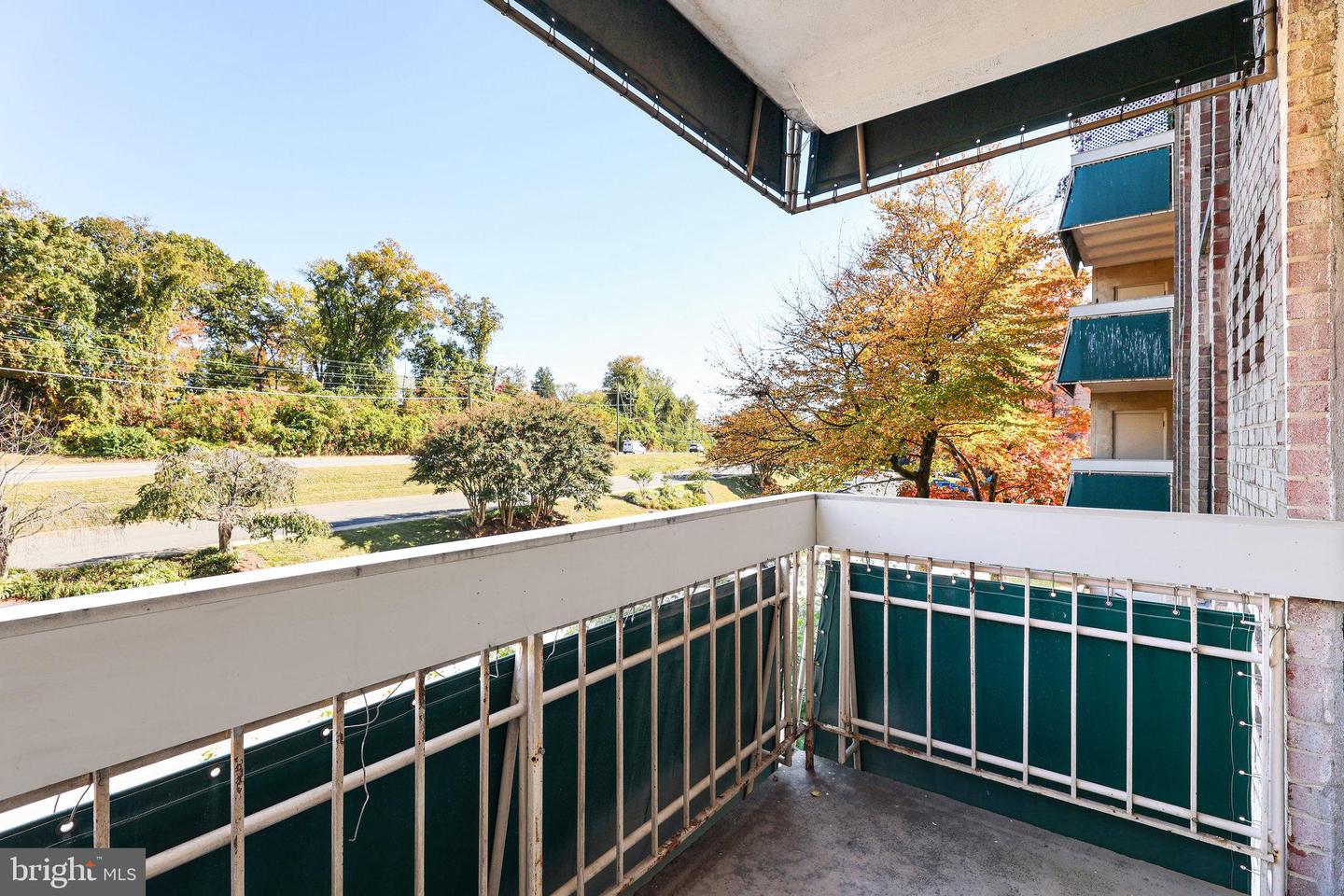 6137 LEESBURG PIKE #406, FALLS CHURCH, Virginia 22041, 1 Bedroom Bedrooms, ,1 BathroomBathrooms,Residential,For sale,6137 LEESBURG PIKE #406,VAFX2275686 MLS # VAFX2275686 6137 LEESBURG PIKE #406, FALLS CHURCH, Virginia 22041, 1 Bedroom Bedrooms, ,1 BathroomBathrooms,Residential,For sale,6137 LEESBURG PIKE #406,VAFX2275686 MLS # VAFX2275686