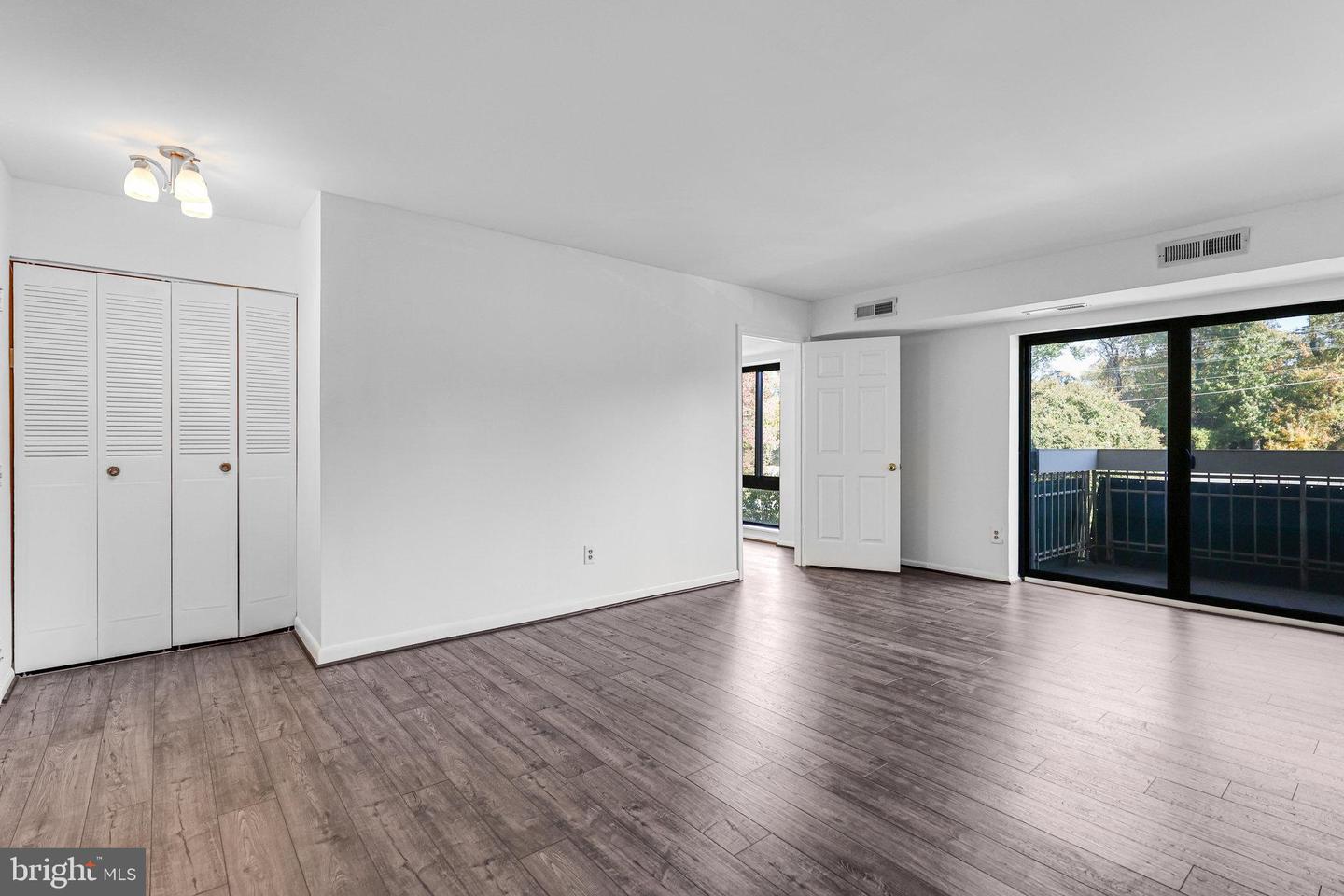 6137 LEESBURG PIKE #406, FALLS CHURCH, Virginia 22041, 1 Bedroom Bedrooms, ,1 BathroomBathrooms,Residential,For sale,6137 LEESBURG PIKE #406,VAFX2275686 MLS # VAFX2275686 6137 LEESBURG PIKE #406, FALLS CHURCH, Virginia 22041, 1 Bedroom Bedrooms, ,1 BathroomBathrooms,Residential,For sale,6137 LEESBURG PIKE #406,VAFX2275686 MLS # VAFX2275686