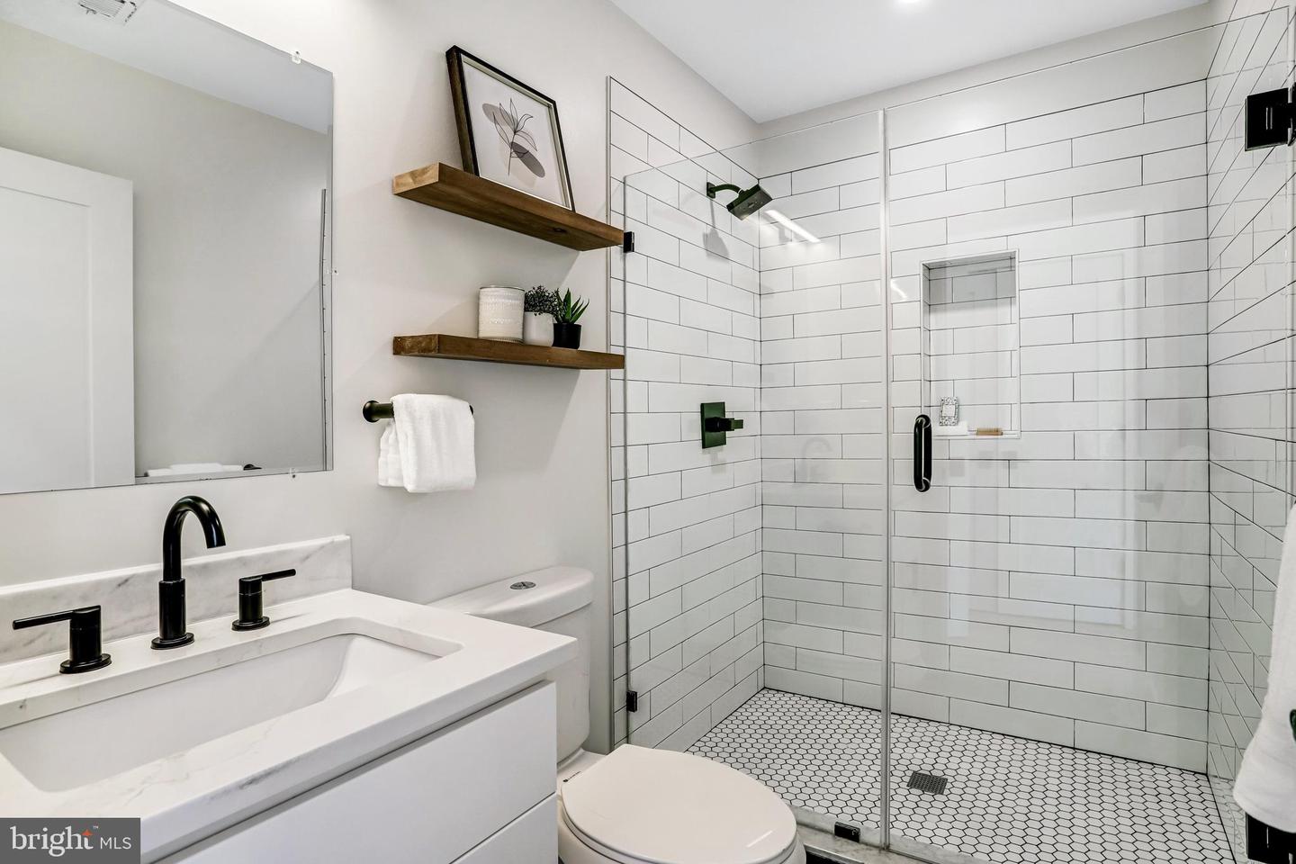 1505 K ST SE #2, WASHINGTON, District Of Columbia 20003, 2 Bedrooms Bedrooms, ,2 BathroomsBathrooms,Residential,For sale,1505 K ST SE #2,DCDC2228336 MLS # DCDC2228336 1505 K ST SE #2, WASHINGTON, District Of Columbia 20003, 2 Bedrooms Bedrooms, ,2 BathroomsBathrooms,Residential,For sale,1505 K ST SE #2,DCDC2228336 MLS # DCDC2228336