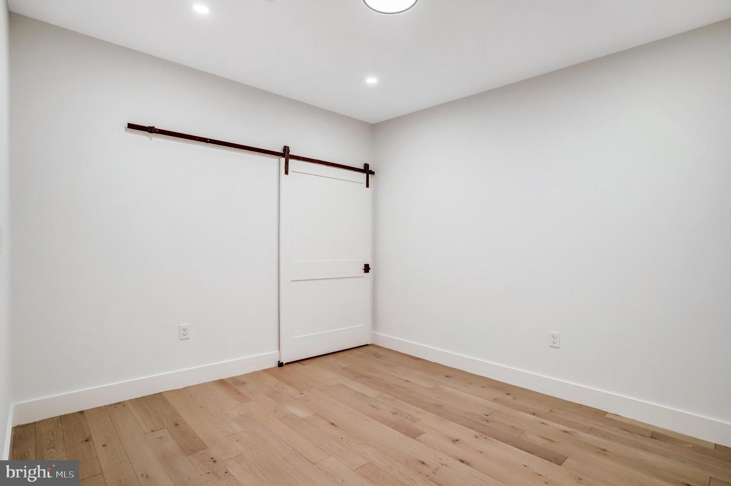 1505 K ST SE #2, WASHINGTON, District Of Columbia 20003, 2 Bedrooms Bedrooms, ,2 BathroomsBathrooms,Residential,For sale,1505 K ST SE #2,DCDC2228336 MLS # DCDC2228336 1505 K ST SE #2, WASHINGTON, District Of Columbia 20003, 2 Bedrooms Bedrooms, ,2 BathroomsBathrooms,Residential,For sale,1505 K ST SE #2,DCDC2228336 MLS # DCDC2228336