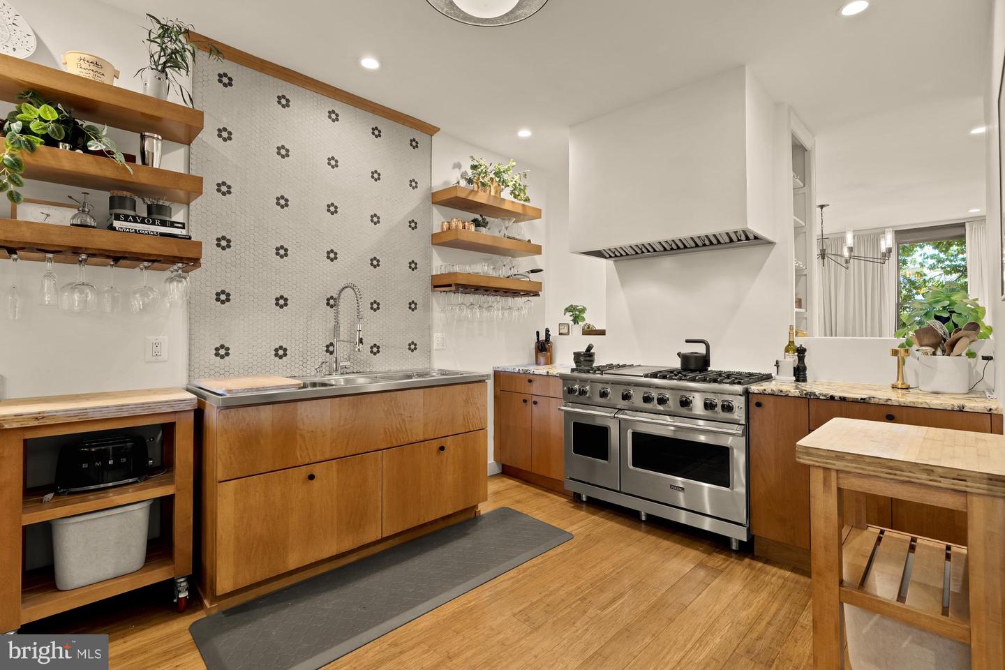 951 14TH ST SE, WASHINGTON, District Of Columbia 20003, 5 Bedrooms Bedrooms, 14 Rooms Rooms,5 BathroomsBathrooms,Residential,For sale,951 14TH ST SE,DCDC2228454 MLS # DCDC2228454 951 14TH ST SE, WASHINGTON, District Of Columbia 20003, 5 Bedrooms Bedrooms, 14 Rooms Rooms,5 BathroomsBathrooms,Residential,For sale,951 14TH ST SE,DCDC2228454 MLS # DCDC2228454