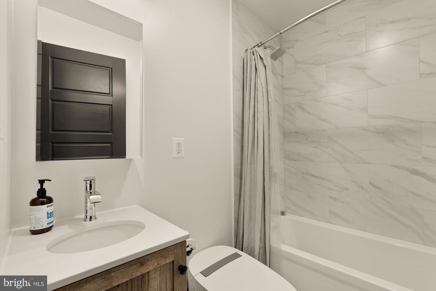 951 14TH ST SE, WASHINGTON, District Of Columbia 20003, 5 Bedrooms Bedrooms, 14 Rooms Rooms,5 BathroomsBathrooms,Residential,For sale,951 14TH ST SE,DCDC2228454 MLS # DCDC2228454 951 14TH ST SE, WASHINGTON, District Of Columbia 20003, 5 Bedrooms Bedrooms, 14 Rooms Rooms,5 BathroomsBathrooms,Residential,For sale,951 14TH ST SE,DCDC2228454 MLS # DCDC2228454
