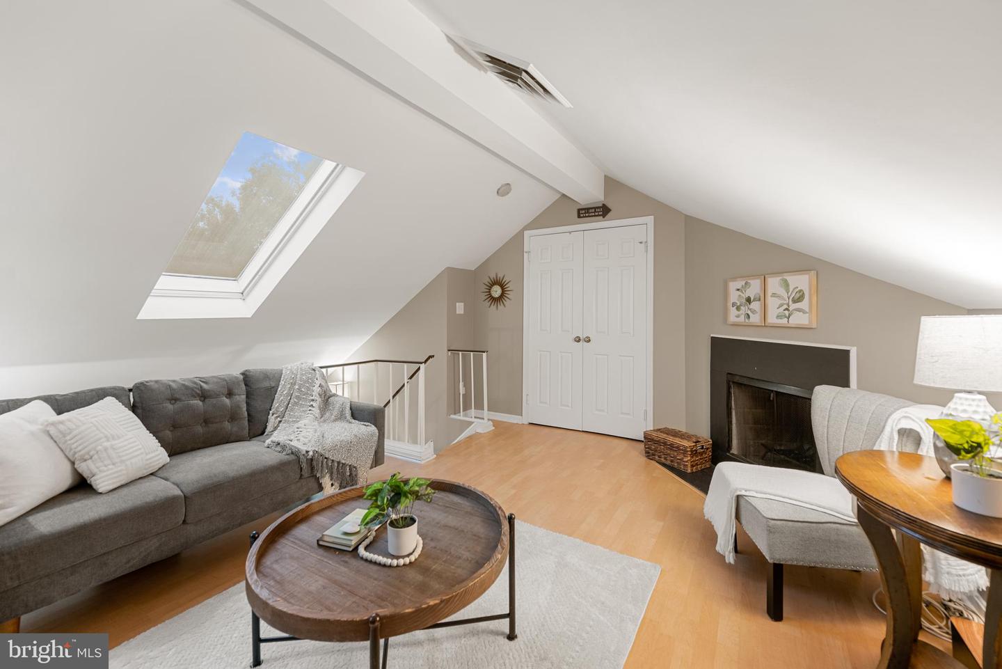 1403 E ABINGDON DR #6, ALEXANDRIA, Virginia 22314, 2 Bedrooms Bedrooms, ,1 BathroomBathrooms,Residential,For sale,1403 E ABINGDON DR #6,VAAX2051134 MLS # VAAX2051134 1403 E ABINGDON DR #6, ALEXANDRIA, Virginia 22314, 2 Bedrooms Bedrooms, ,1 BathroomBathrooms,Residential,For sale,1403 E ABINGDON DR #6,VAAX2051134 MLS # VAAX2051134