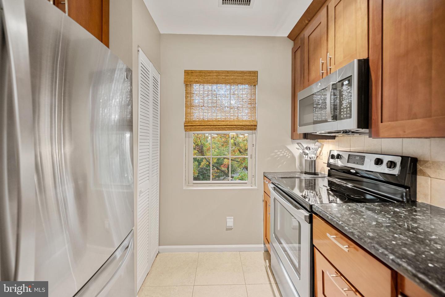 1403 E ABINGDON DR #6, ALEXANDRIA, Virginia 22314, 2 Bedrooms Bedrooms, ,1 BathroomBathrooms,Residential,For sale,1403 E ABINGDON DR #6,VAAX2051134 MLS # VAAX2051134 1403 E ABINGDON DR #6, ALEXANDRIA, Virginia 22314, 2 Bedrooms Bedrooms, ,1 BathroomBathrooms,Residential,For sale,1403 E ABINGDON DR #6,VAAX2051134 MLS # VAAX2051134