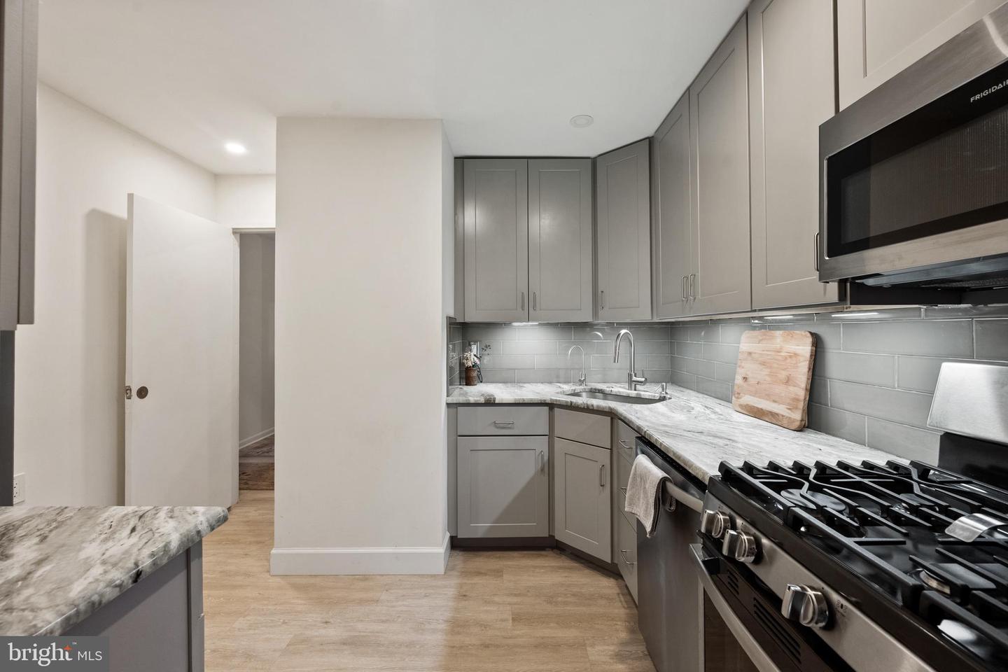 1408 NORTHGATE SQ #22B, RESTON, Virginia 20190, 2 Bedrooms Bedrooms, 7 Rooms Rooms,2 BathroomsBathrooms,Residential,For sale,1408 NORTHGATE SQ #22B,VAFX2275724 MLS # VAFX2275724 1408 NORTHGATE SQ #22B, RESTON, Virginia 20190, 2 Bedrooms Bedrooms, 7 Rooms Rooms,2 BathroomsBathrooms,Residential,For sale,1408 NORTHGATE SQ #22B,VAFX2275724 MLS # VAFX2275724