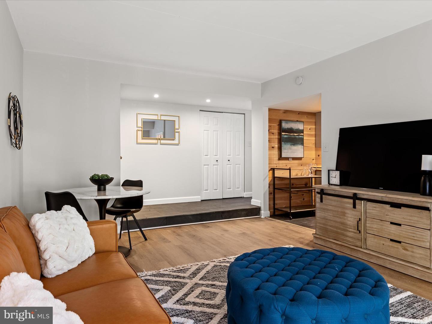 11813 BRETON CT #1A, RESTON, Virginia 20191, 2 Bedrooms Bedrooms, ,1 BathroomBathrooms,Residential,For sale,11813 BRETON CT #1A,VAFX2275728 MLS # VAFX2275728 11813 BRETON CT #1A, RESTON, Virginia 20191, 2 Bedrooms Bedrooms, ,1 BathroomBathrooms,Residential,For sale,11813 BRETON CT #1A,VAFX2275728 MLS # VAFX2275728
