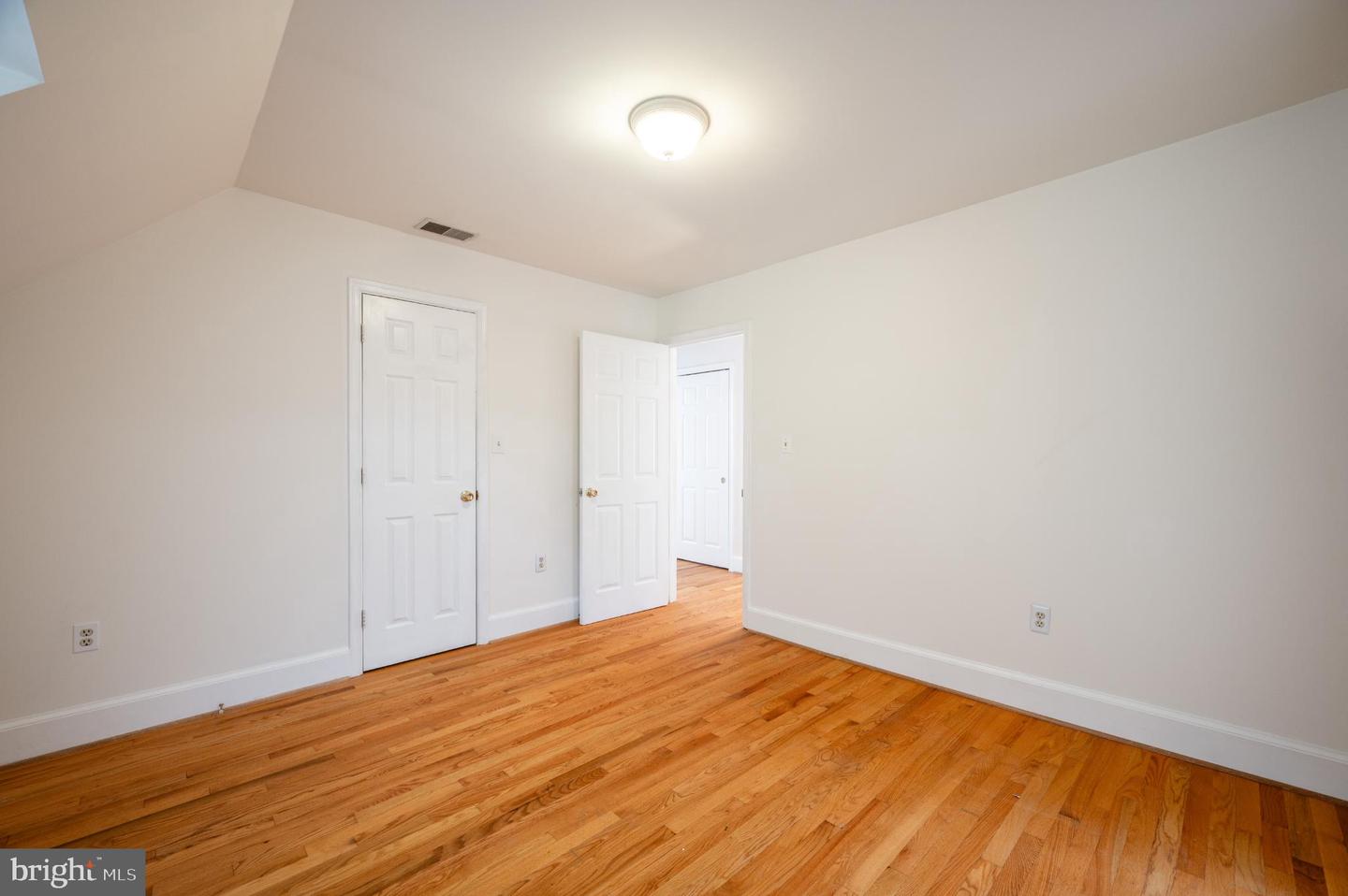 6329 NICHOLSON ST, FALLS CHURCH, Virginia 22044, 4 Bedrooms Bedrooms, 8 Rooms Rooms,3 BathroomsBathrooms,Residential,For sale,6329 NICHOLSON ST,VAFX2275766 MLS # VAFX2275766 6329 NICHOLSON ST, FALLS CHURCH, Virginia 22044, 4 Bedrooms Bedrooms, 8 Rooms Rooms,3 BathroomsBathrooms,Residential,For sale,6329 NICHOLSON ST,VAFX2275766 MLS # VAFX2275766