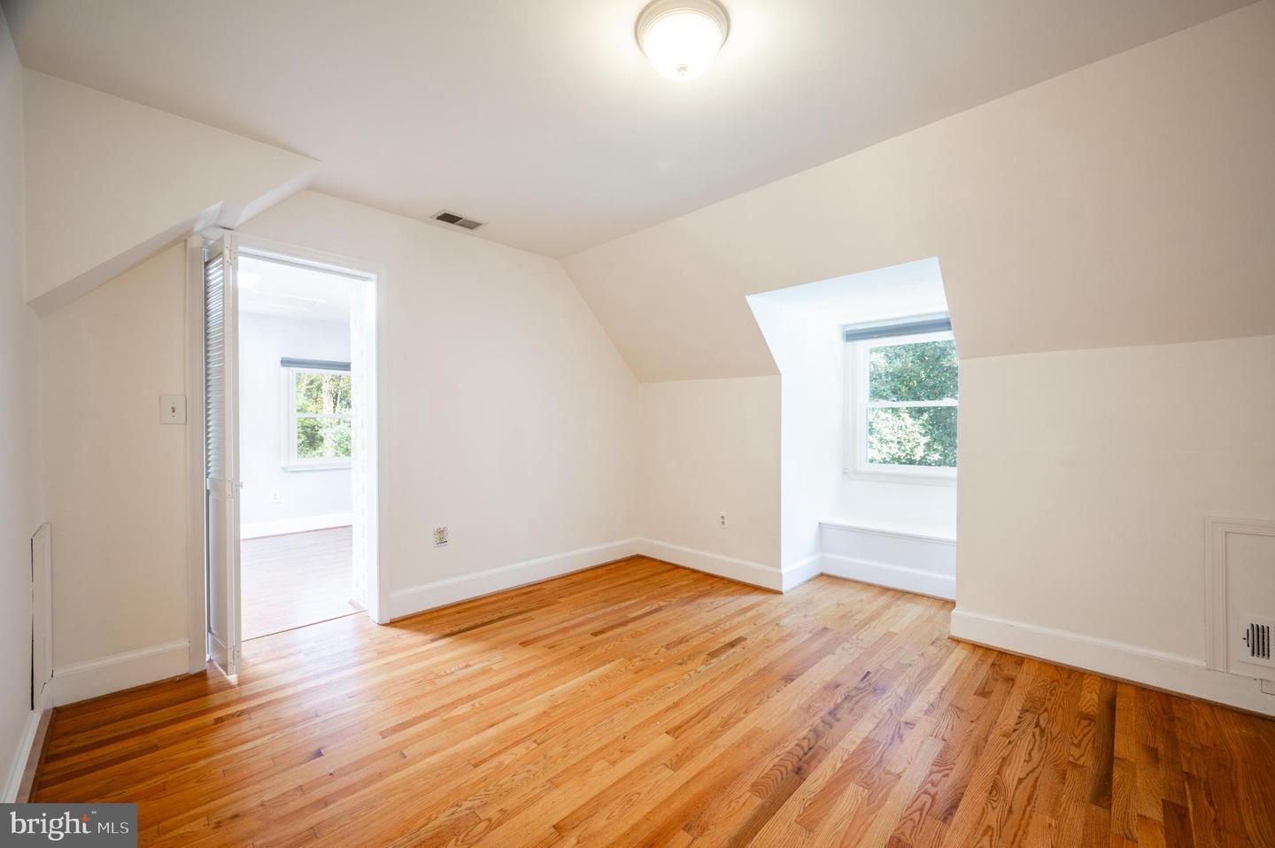 6329 NICHOLSON ST, FALLS CHURCH, Virginia 22044, 4 Bedrooms Bedrooms, 8 Rooms Rooms,3 BathroomsBathrooms,Residential,For sale,6329 NICHOLSON ST,VAFX2275766 MLS # VAFX2275766 6329 NICHOLSON ST, FALLS CHURCH, Virginia 22044, 4 Bedrooms Bedrooms, 8 Rooms Rooms,3 BathroomsBathrooms,Residential,For sale,6329 NICHOLSON ST,VAFX2275766 MLS # VAFX2275766