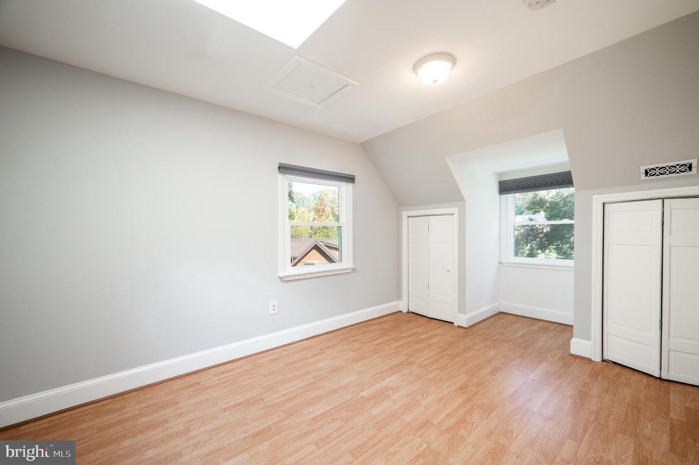 6329 NICHOLSON ST, FALLS CHURCH, Virginia 22044, 4 Bedrooms Bedrooms, 8 Rooms Rooms,3 BathroomsBathrooms,Residential,For sale,6329 NICHOLSON ST,VAFX2275766 MLS # VAFX2275766 6329 NICHOLSON ST, FALLS CHURCH, Virginia 22044, 4 Bedrooms Bedrooms, 8 Rooms Rooms,3 BathroomsBathrooms,Residential,For sale,6329 NICHOLSON ST,VAFX2275766 MLS # VAFX2275766