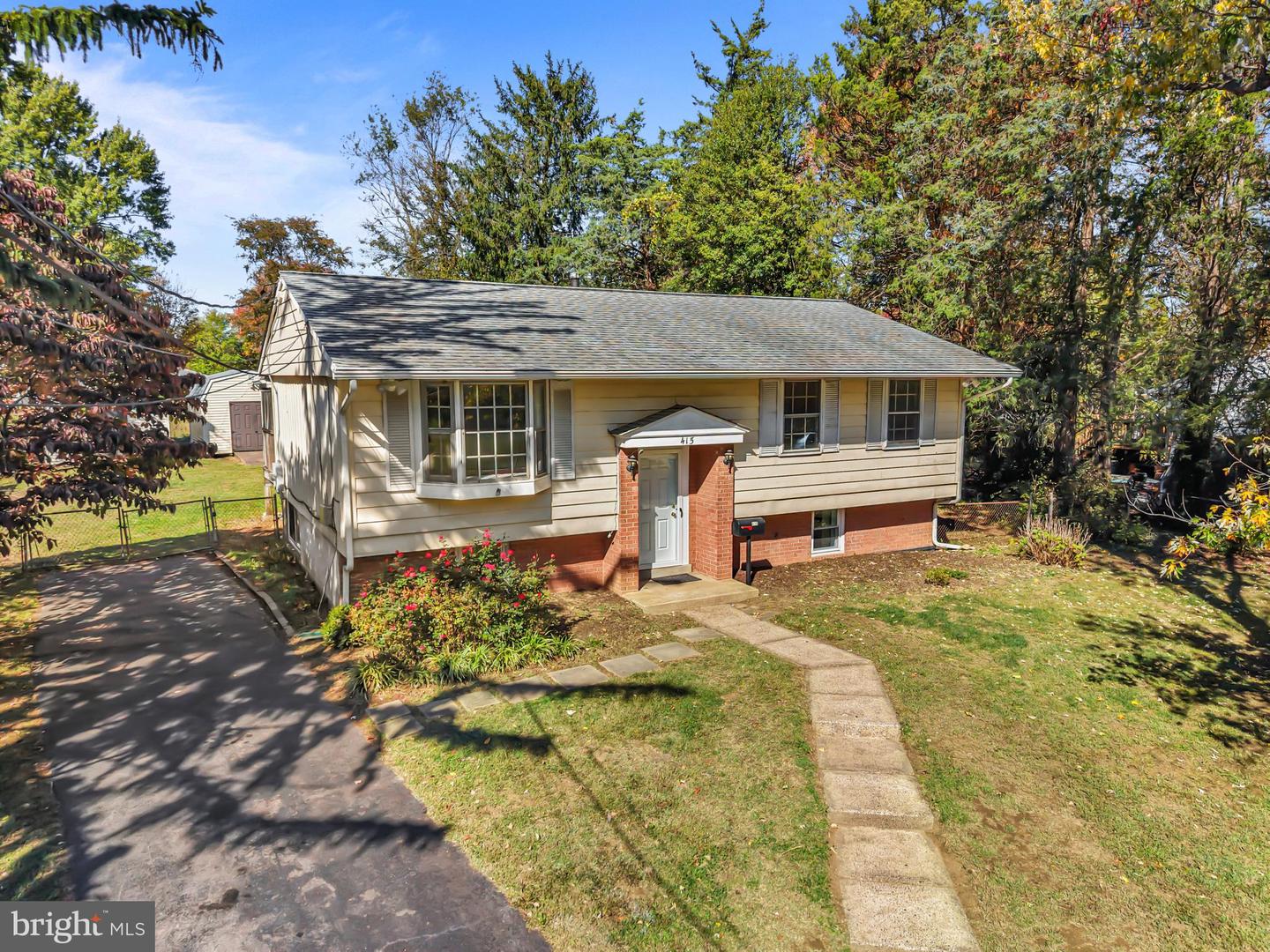 415 VIRGINIA AVE, HERNDON, Virginia 20170, 4 Bedrooms Bedrooms, ,1 BathroomBathrooms,Residential,For sale,415 VIRGINIA AVE,VAFX2275770 MLS # VAFX2275770 415 VIRGINIA AVE, HERNDON, Virginia 20170, 4 Bedrooms Bedrooms, ,1 BathroomBathrooms,Residential,For sale,415 VIRGINIA AVE,VAFX2275770 MLS # VAFX2275770