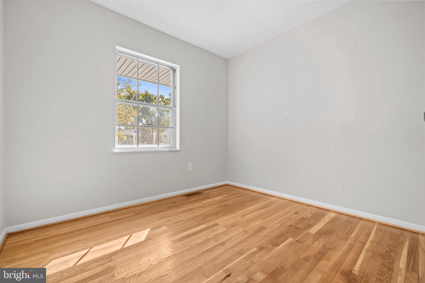 415 VIRGINIA AVE, HERNDON, Virginia 20170, 4 Bedrooms Bedrooms, ,1 BathroomBathrooms,Residential,For sale,415 VIRGINIA AVE,VAFX2275770 MLS # VAFX2275770 415 VIRGINIA AVE, HERNDON, Virginia 20170, 4 Bedrooms Bedrooms, ,1 BathroomBathrooms,Residential,For sale,415 VIRGINIA AVE,VAFX2275770 MLS # VAFX2275770