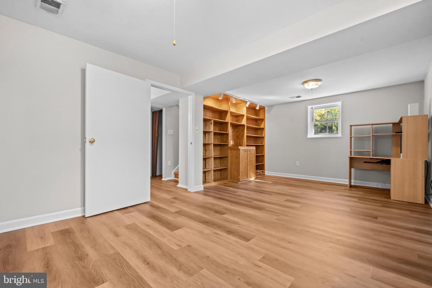 415 VIRGINIA AVE, HERNDON, Virginia 20170, 4 Bedrooms Bedrooms, ,1 BathroomBathrooms,Residential,For sale,415 VIRGINIA AVE,VAFX2275770 MLS # VAFX2275770 415 VIRGINIA AVE, HERNDON, Virginia 20170, 4 Bedrooms Bedrooms, ,1 BathroomBathrooms,Residential,For sale,415 VIRGINIA AVE,VAFX2275770 MLS # VAFX2275770