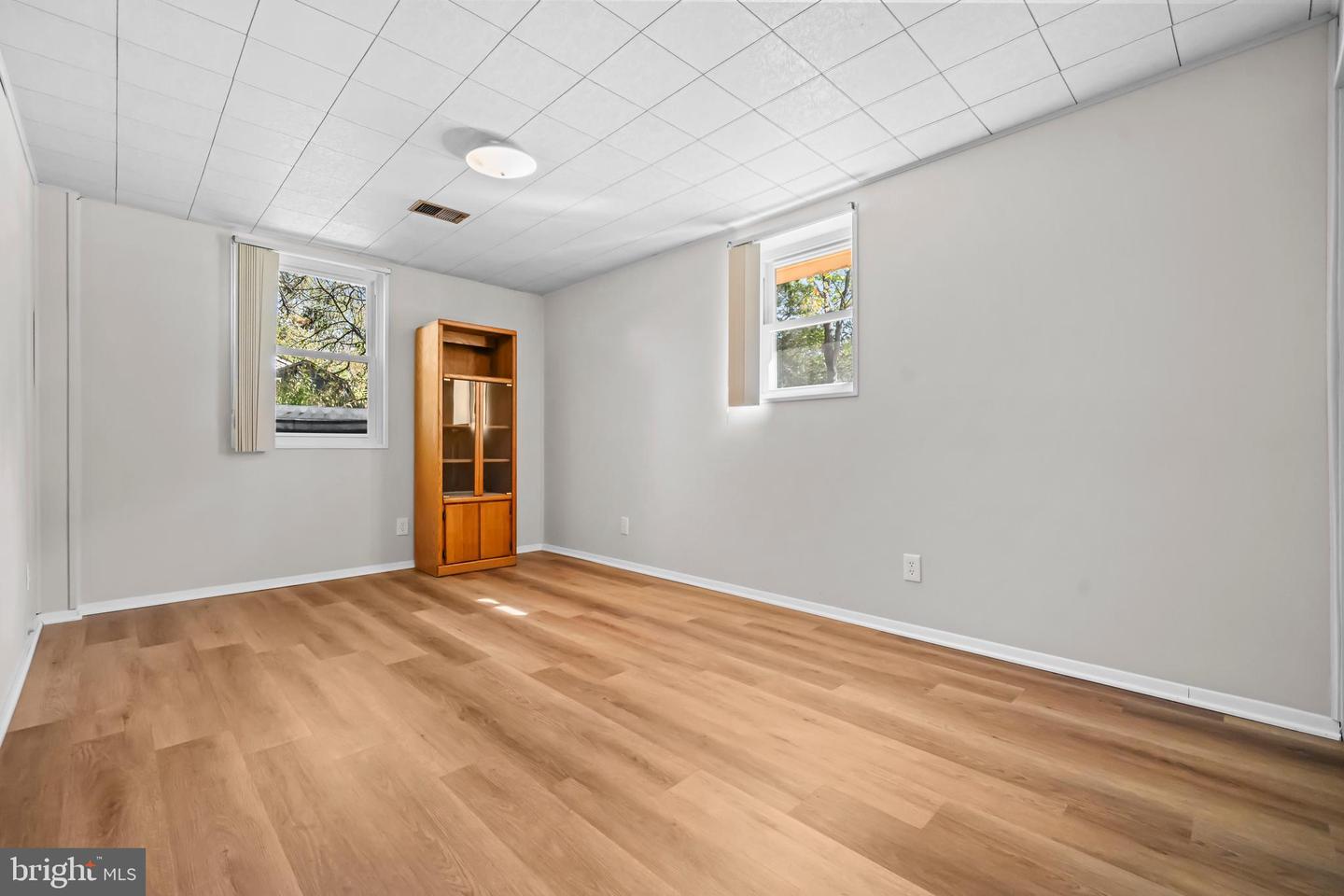 415 VIRGINIA AVE, HERNDON, Virginia 20170, 4 Bedrooms Bedrooms, ,1 BathroomBathrooms,Residential,For sale,415 VIRGINIA AVE,VAFX2275770 MLS # VAFX2275770 415 VIRGINIA AVE, HERNDON, Virginia 20170, 4 Bedrooms Bedrooms, ,1 BathroomBathrooms,Residential,For sale,415 VIRGINIA AVE,VAFX2275770 MLS # VAFX2275770