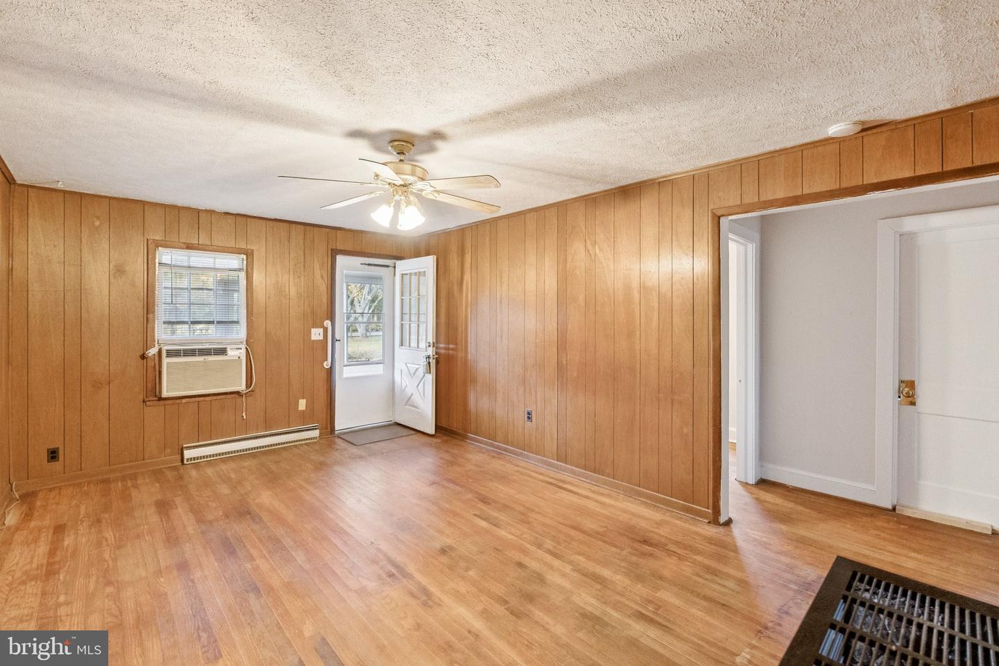 10747 PARKGATE DR, NOKESVILLE, Virginia 20181, 4 Bedrooms Bedrooms, ,1 BathroomBathrooms,Residential,For sale,10747 PARKGATE DR,VAPW2106600 MLS # VAPW2106600 10747 PARKGATE DR, NOKESVILLE, Virginia 20181, 4 Bedrooms Bedrooms, ,1 BathroomBathrooms,Residential,For sale,10747 PARKGATE DR,VAPW2106600 MLS # VAPW2106600