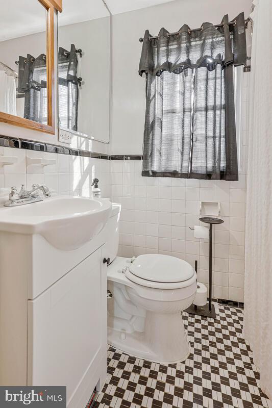 6609 POTOMAC AVE #B1, ALEXANDRIA, Virginia 22307, 2 Bedrooms Bedrooms, ,1 BathroomBathrooms,Residential,For sale,6609 POTOMAC AVE #B1,VAFX2275886 MLS # VAFX2275886 6609 POTOMAC AVE #B1, ALEXANDRIA, Virginia 22307, 2 Bedrooms Bedrooms, ,1 BathroomBathrooms,Residential,For sale,6609 POTOMAC AVE #B1,VAFX2275886 MLS # VAFX2275886