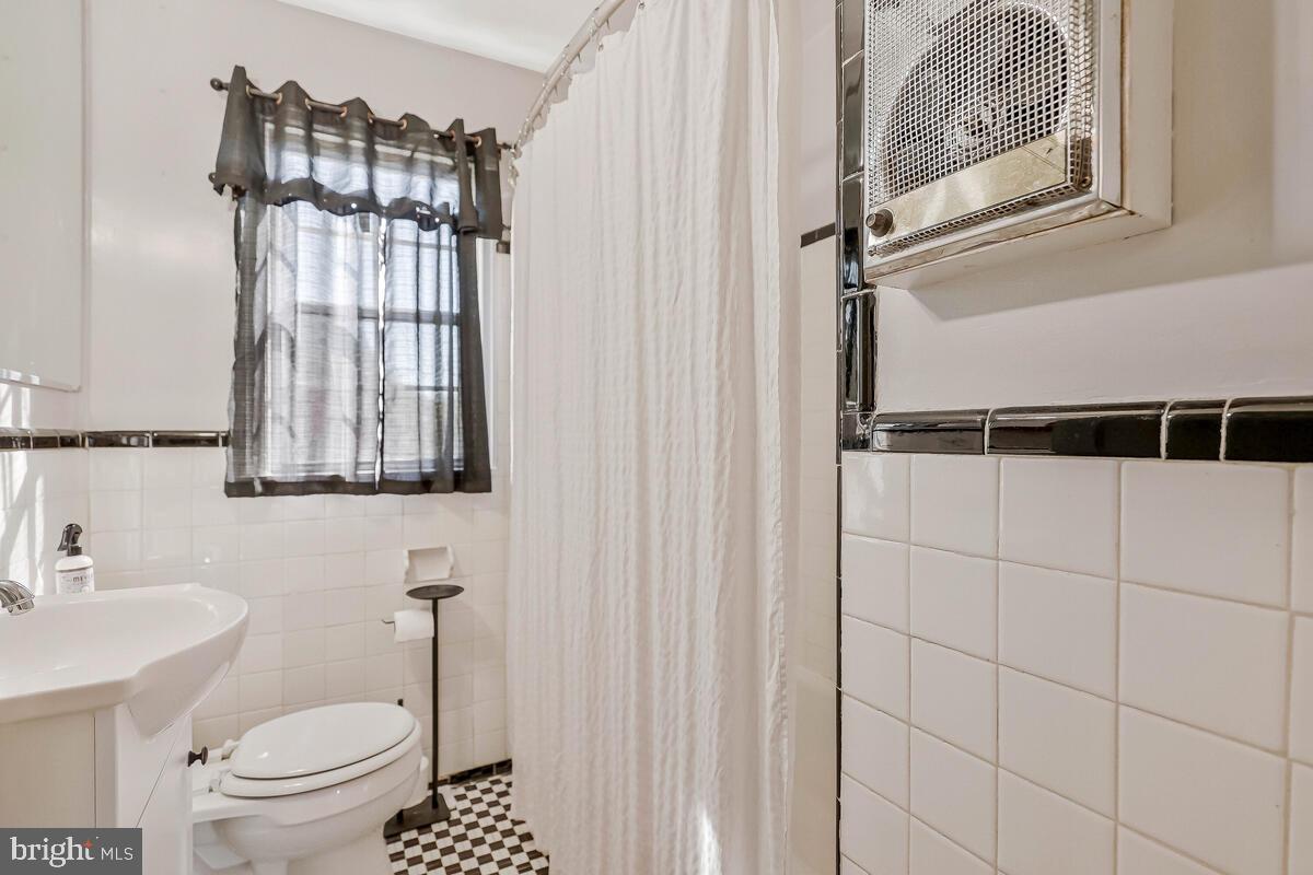 6609 POTOMAC AVE #B1, ALEXANDRIA, Virginia 22307, 2 Bedrooms Bedrooms, ,1 BathroomBathrooms,Residential,For sale,6609 POTOMAC AVE #B1,VAFX2275886 MLS # VAFX2275886 6609 POTOMAC AVE #B1, ALEXANDRIA, Virginia 22307, 2 Bedrooms Bedrooms, ,1 BathroomBathrooms,Residential,For sale,6609 POTOMAC AVE #B1,VAFX2275886 MLS # VAFX2275886