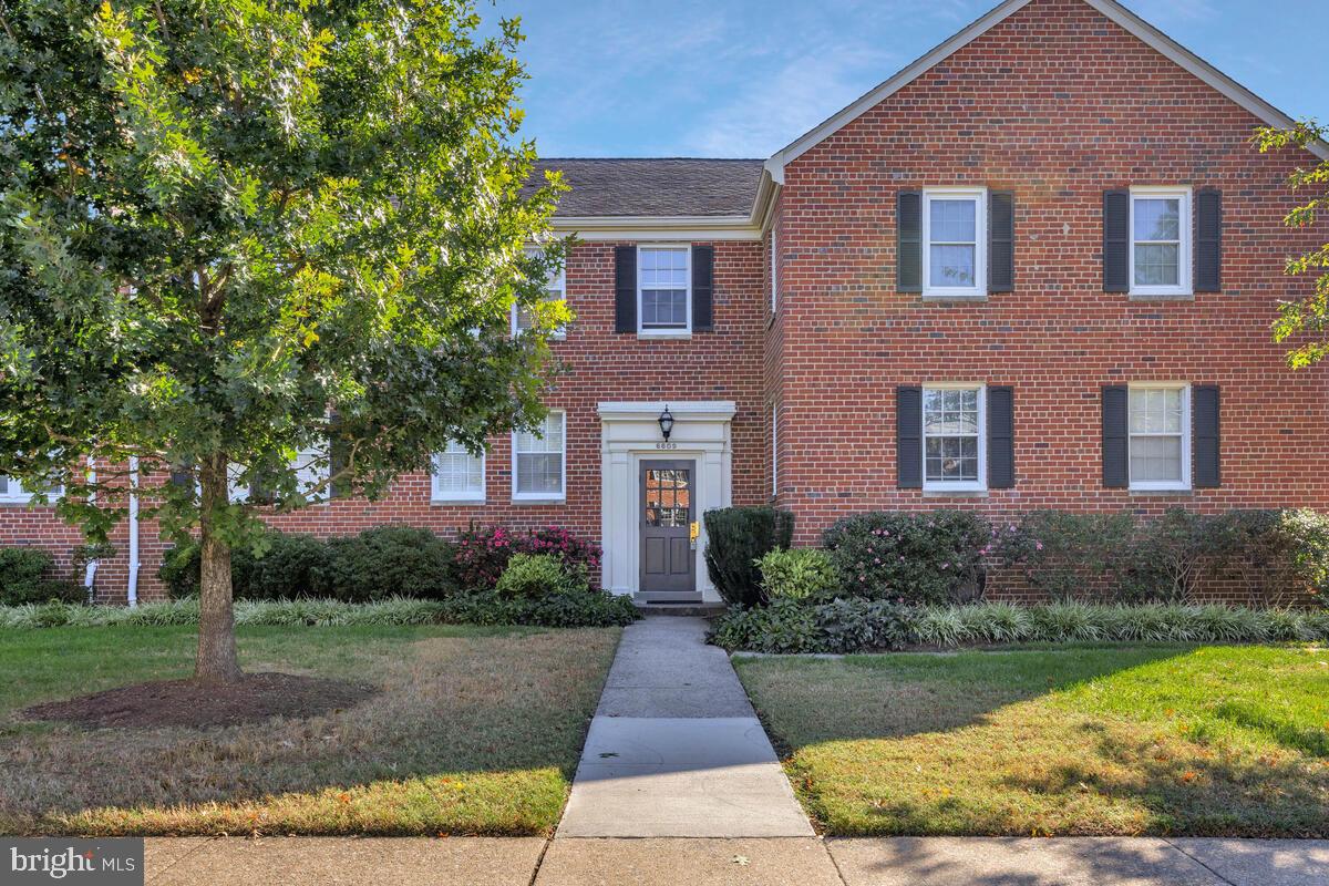 6609 POTOMAC AVE #B1, ALEXANDRIA, Virginia 22307, 2 Bedrooms Bedrooms, ,1 BathroomBathrooms,Residential,For sale,6609 POTOMAC AVE #B1,VAFX2275886 MLS # VAFX2275886 6609 POTOMAC AVE #B1, ALEXANDRIA, Virginia 22307, 2 Bedrooms Bedrooms, ,1 BathroomBathrooms,Residential,For sale,6609 POTOMAC AVE #B1,VAFX2275886 MLS # VAFX2275886