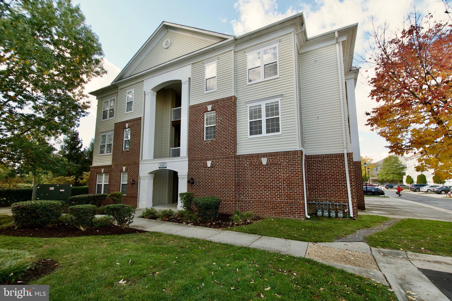 42481 ROCKROSE SQ #204, BRAMBLETON, Virginia 20148, 1 Bedroom Bedrooms, ,1 BathroomBathrooms,Residential,For sale,42481 ROCKROSE SQ #204,VALO2109536 MLS # VALO2109536 42481 ROCKROSE SQ #204, BRAMBLETON, Virginia 20148, 1 Bedroom Bedrooms, ,1 BathroomBathrooms,Residential,For sale,42481 ROCKROSE SQ #204,VALO2109536 MLS # VALO2109536