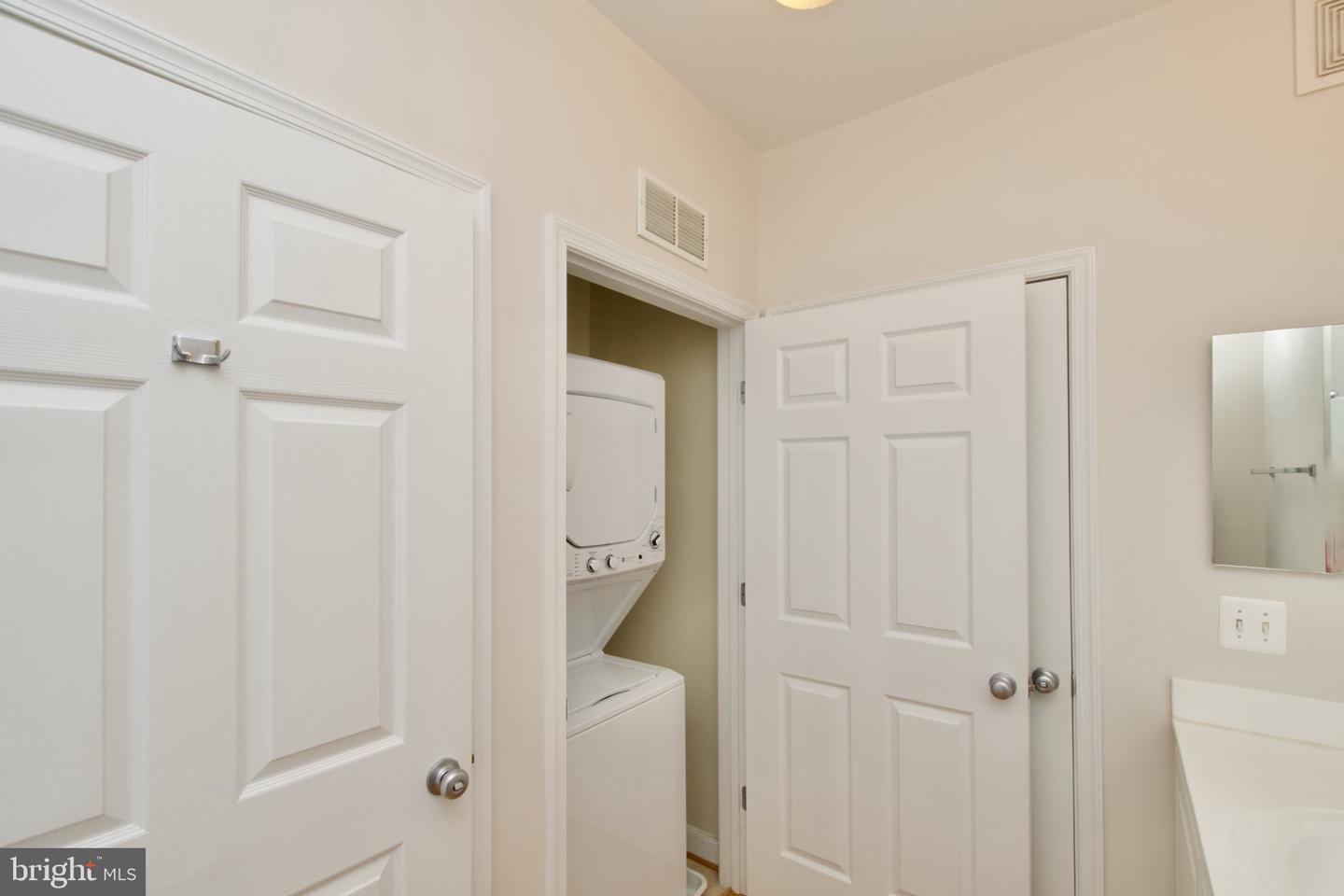 42481 ROCKROSE SQ #204, BRAMBLETON, Virginia 20148, 1 Bedroom Bedrooms, ,1 BathroomBathrooms,Residential,For sale,42481 ROCKROSE SQ #204,VALO2109536 MLS # VALO2109536 42481 ROCKROSE SQ #204, BRAMBLETON, Virginia 20148, 1 Bedroom Bedrooms, ,1 BathroomBathrooms,Residential,For sale,42481 ROCKROSE SQ #204,VALO2109536 MLS # VALO2109536