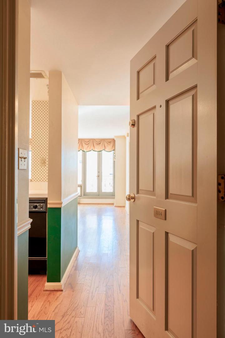 701 PENNSYLVANIA AVE NW #1114, WASHINGTON, District Of Columbia 20004, 1 Bedroom Bedrooms, ,1 BathroomBathrooms,Residential,For sale,701 PENNSYLVANIA AVE NW #1114,DCDC2228588 MLS # DCDC2228588 701 PENNSYLVANIA AVE NW #1114, WASHINGTON, District Of Columbia 20004, 1 Bedroom Bedrooms, ,1 BathroomBathrooms,Residential,For sale,701 PENNSYLVANIA AVE NW #1114,DCDC2228588 MLS # DCDC2228588