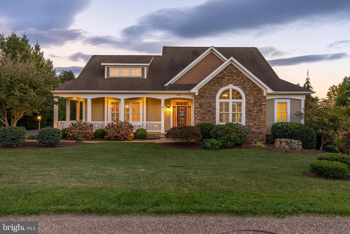 121 CLAREMONT AVE, ROCKINGHAM, Virginia 22801, 4 Bedrooms Bedrooms, ,3 BathroomsBathrooms,Residential,For sale,121 CLAREMONT AVE,VARO2002662 MLS # VARO2002662 121 CLAREMONT AVE, ROCKINGHAM, Virginia 22801, 4 Bedrooms Bedrooms, ,3 BathroomsBathrooms,Residential,For sale,121 CLAREMONT AVE,VARO2002662 MLS # VARO2002662