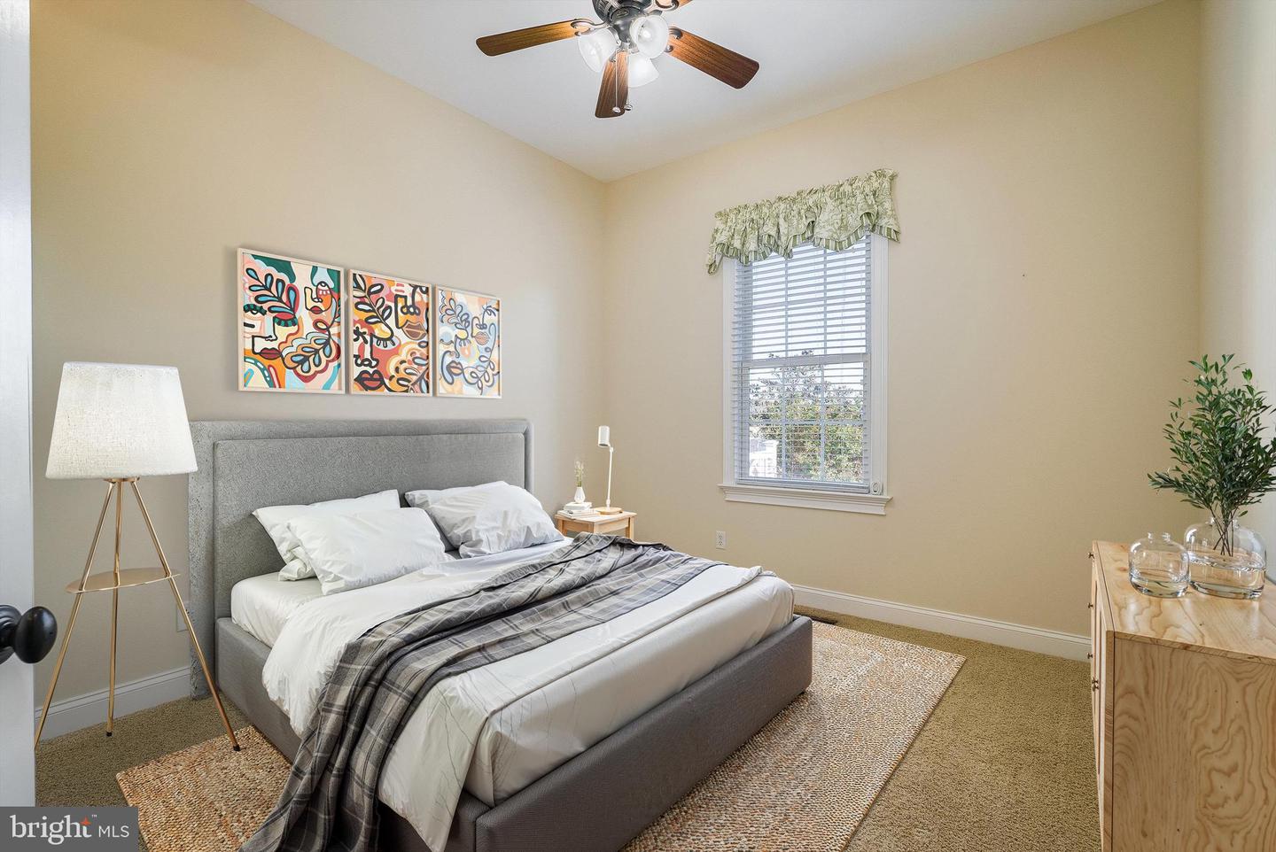 121 CLAREMONT AVE, ROCKINGHAM, Virginia 22801, 4 Bedrooms Bedrooms, ,3 BathroomsBathrooms,Residential,For sale,121 CLAREMONT AVE,VARO2002662 MLS # VARO2002662 121 CLAREMONT AVE, ROCKINGHAM, Virginia 22801, 4 Bedrooms Bedrooms, ,3 BathroomsBathrooms,Residential,For sale,121 CLAREMONT AVE,VARO2002662 MLS # VARO2002662