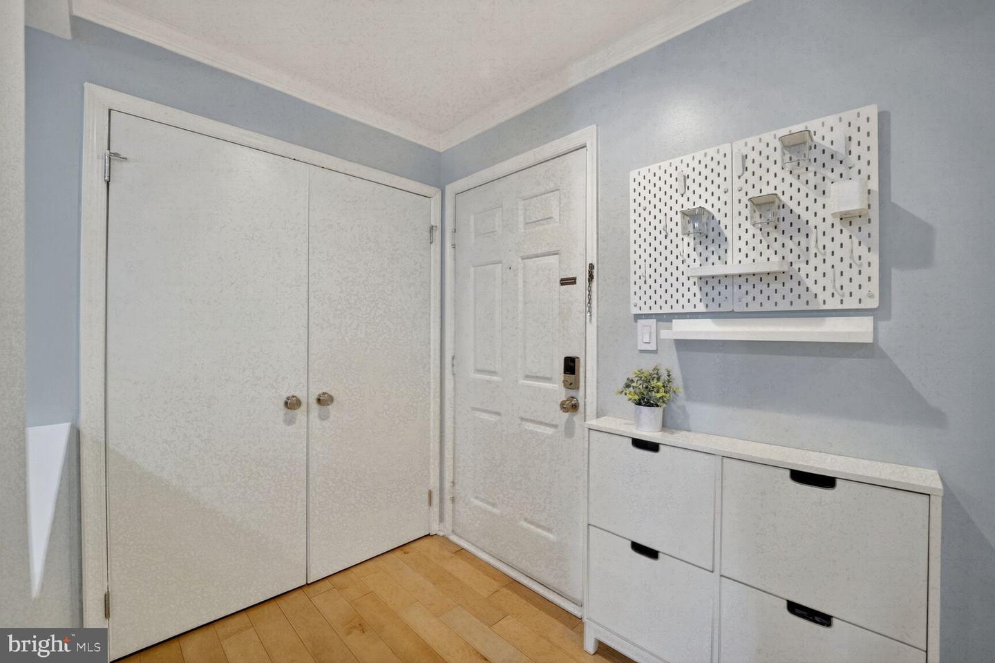 4519 28TH RD S #A, ARLINGTON, Virginia 22206, 2 Bedrooms Bedrooms, ,1 BathroomBathrooms,Residential,For sale,4519 28TH RD S #A,VAAR2065286 MLS # VAAR2065286 4519 28TH RD S #A, ARLINGTON, Virginia 22206, 2 Bedrooms Bedrooms, ,1 BathroomBathrooms,Residential,For sale,4519 28TH RD S #A,VAAR2065286 MLS # VAAR2065286