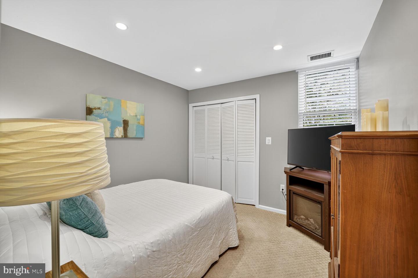 4519 28TH RD S #A, ARLINGTON, Virginia 22206, 2 Bedrooms Bedrooms, ,1 BathroomBathrooms,Residential,For sale,4519 28TH RD S #A,VAAR2065286 MLS # VAAR2065286 4519 28TH RD S #A, ARLINGTON, Virginia 22206, 2 Bedrooms Bedrooms, ,1 BathroomBathrooms,Residential,For sale,4519 28TH RD S #A,VAAR2065286 MLS # VAAR2065286