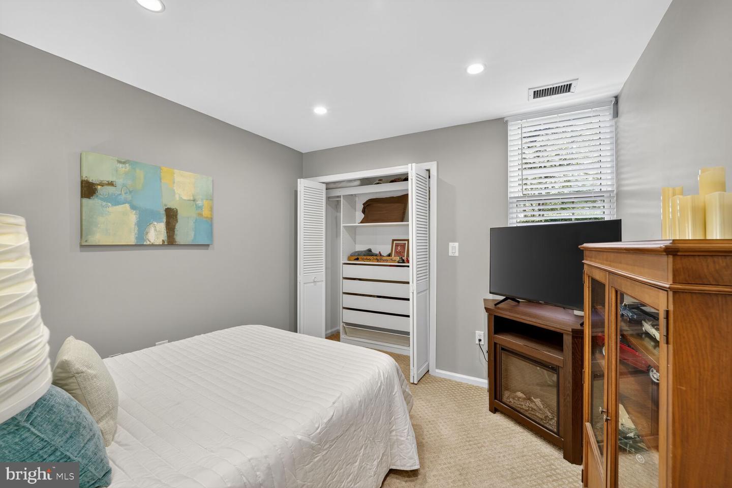 4519 28TH RD S #A, ARLINGTON, Virginia 22206, 2 Bedrooms Bedrooms, ,1 BathroomBathrooms,Residential,For sale,4519 28TH RD S #A,VAAR2065286 MLS # VAAR2065286 4519 28TH RD S #A, ARLINGTON, Virginia 22206, 2 Bedrooms Bedrooms, ,1 BathroomBathrooms,Residential,For sale,4519 28TH RD S #A,VAAR2065286 MLS # VAAR2065286