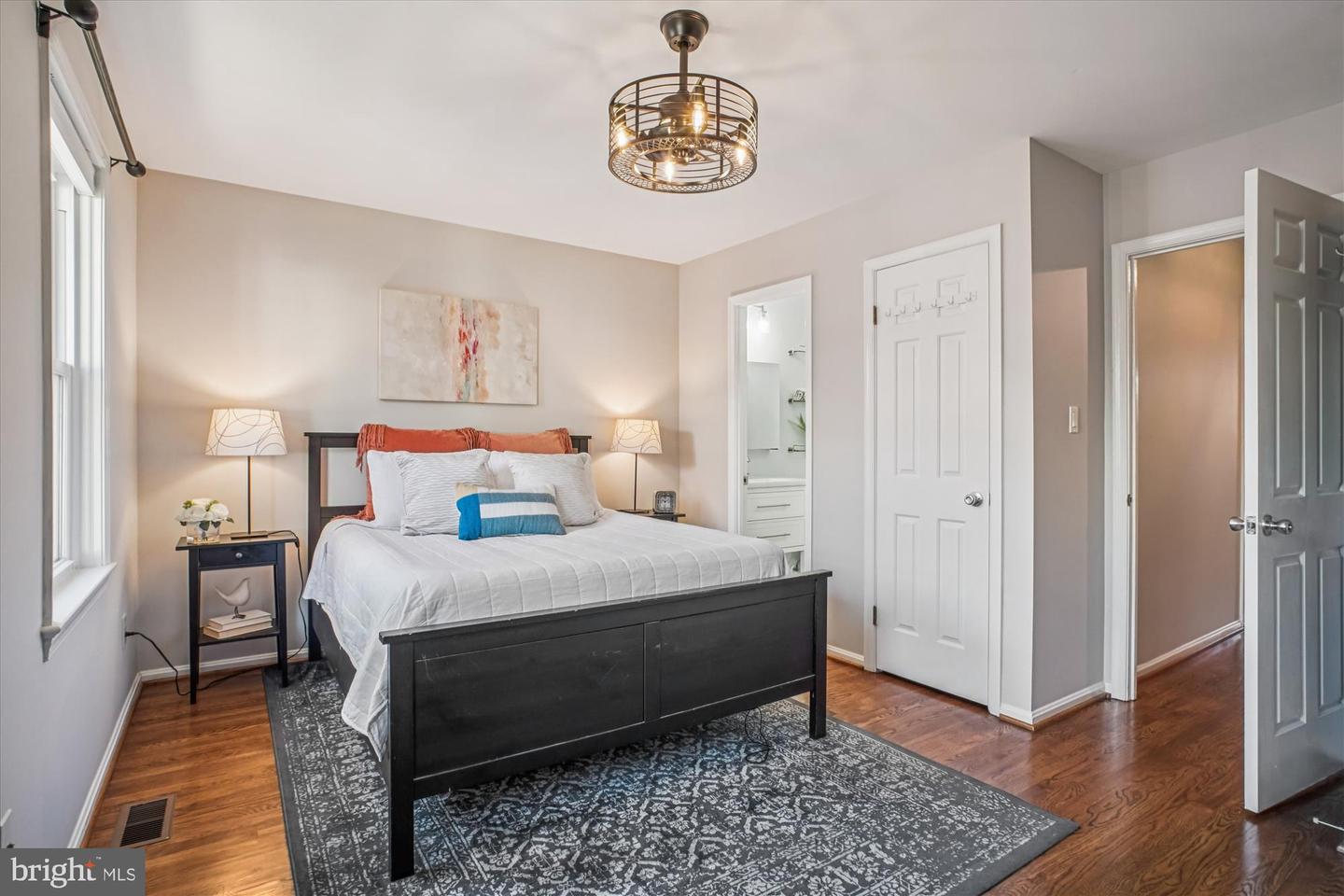 5249 WILSON BLVD, ARLINGTON, Virginia 22205, 2 Bedrooms Bedrooms, ,3 BathroomsBathrooms,Residential,For sale,5249 WILSON BLVD,VAAR2065296 MLS # VAAR2065296 5249 WILSON BLVD, ARLINGTON, Virginia 22205, 2 Bedrooms Bedrooms, ,3 BathroomsBathrooms,Residential,For sale,5249 WILSON BLVD,VAAR2065296 MLS # VAAR2065296
