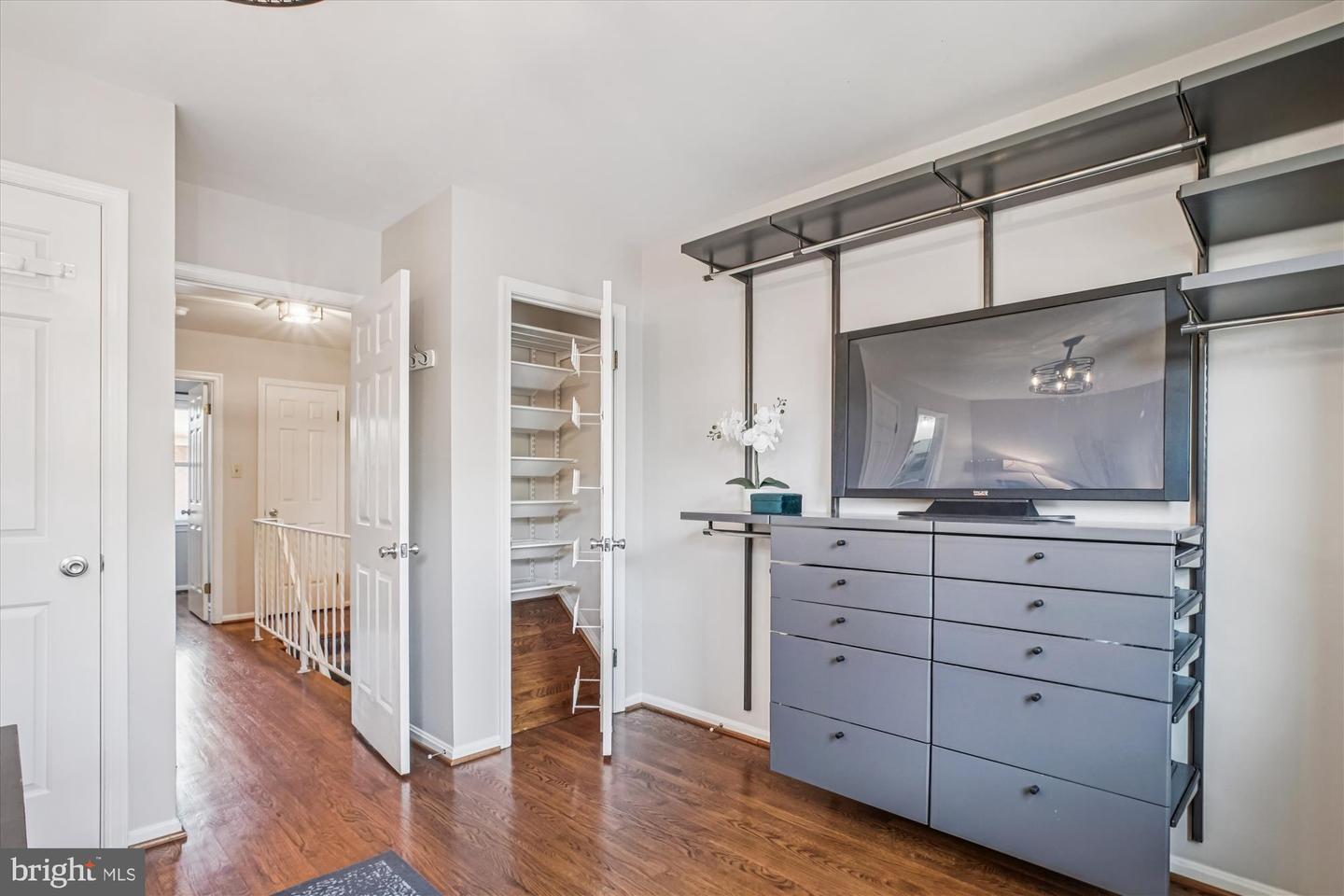 5249 WILSON BLVD, ARLINGTON, Virginia 22205, 2 Bedrooms Bedrooms, ,3 BathroomsBathrooms,Residential,For sale,5249 WILSON BLVD,VAAR2065296 MLS # VAAR2065296 5249 WILSON BLVD, ARLINGTON, Virginia 22205, 2 Bedrooms Bedrooms, ,3 BathroomsBathrooms,Residential,For sale,5249 WILSON BLVD,VAAR2065296 MLS # VAAR2065296