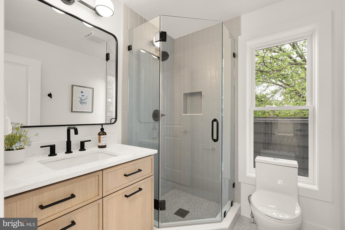 1325 ORREN ST NE #D, WASHINGTON, District Of Columbia 20002, 3 Bedrooms Bedrooms, ,3 BathroomsBathrooms,Residential,For sale,1325 ORREN ST NE #D,DCDC2228892 MLS # DCDC2228892 1325 ORREN ST NE #D, WASHINGTON, District Of Columbia 20002, 3 Bedrooms Bedrooms, ,3 BathroomsBathrooms,Residential,For sale,1325 ORREN ST NE #D,DCDC2228892 MLS # DCDC2228892