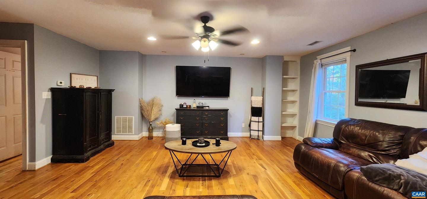 15070 ALBANO RD, BARBOURSVILLE, Virginia 22923, 4 Bedrooms Bedrooms, ,4 BathroomsBathrooms,Residential,For sale,15070 ALBANO RD,670358 MLS # 670358 15070 ALBANO RD, BARBOURSVILLE, Virginia 22923, 4 Bedrooms Bedrooms, ,4 BathroomsBathrooms,Residential,For sale,15070 ALBANO RD,670358 MLS # 670358