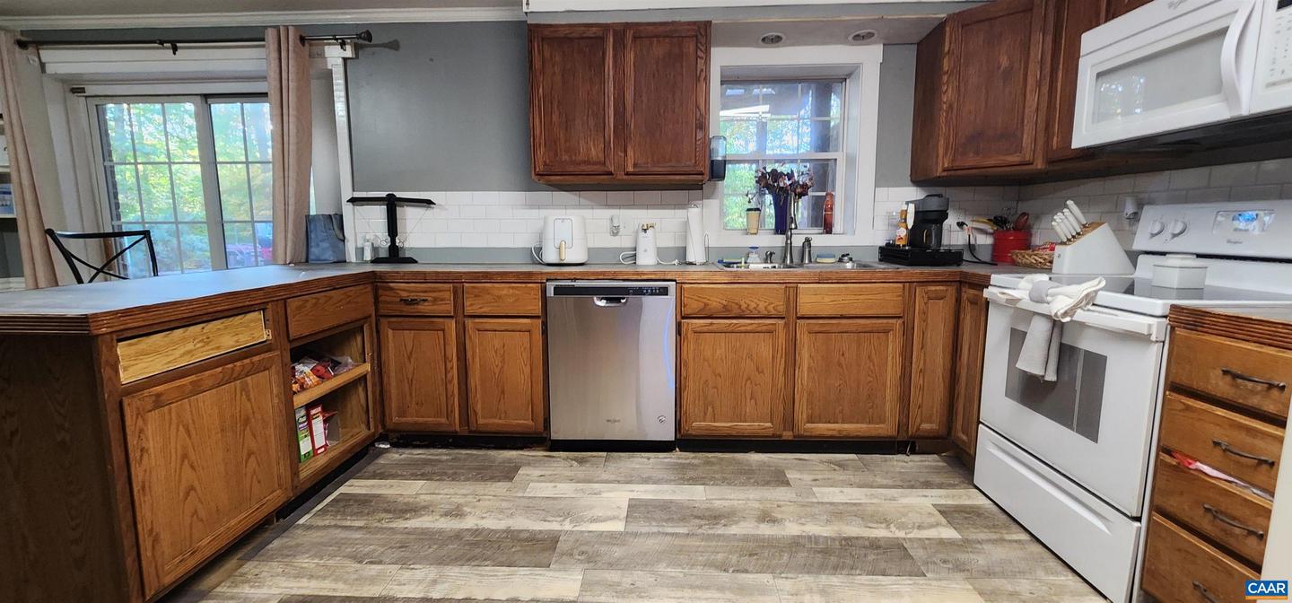 15070 ALBANO RD, BARBOURSVILLE, Virginia 22923, 4 Bedrooms Bedrooms, ,4 BathroomsBathrooms,Residential,For sale,15070 ALBANO RD,670358 MLS # 670358 15070 ALBANO RD, BARBOURSVILLE, Virginia 22923, 4 Bedrooms Bedrooms, ,4 BathroomsBathrooms,Residential,For sale,15070 ALBANO RD,670358 MLS # 670358