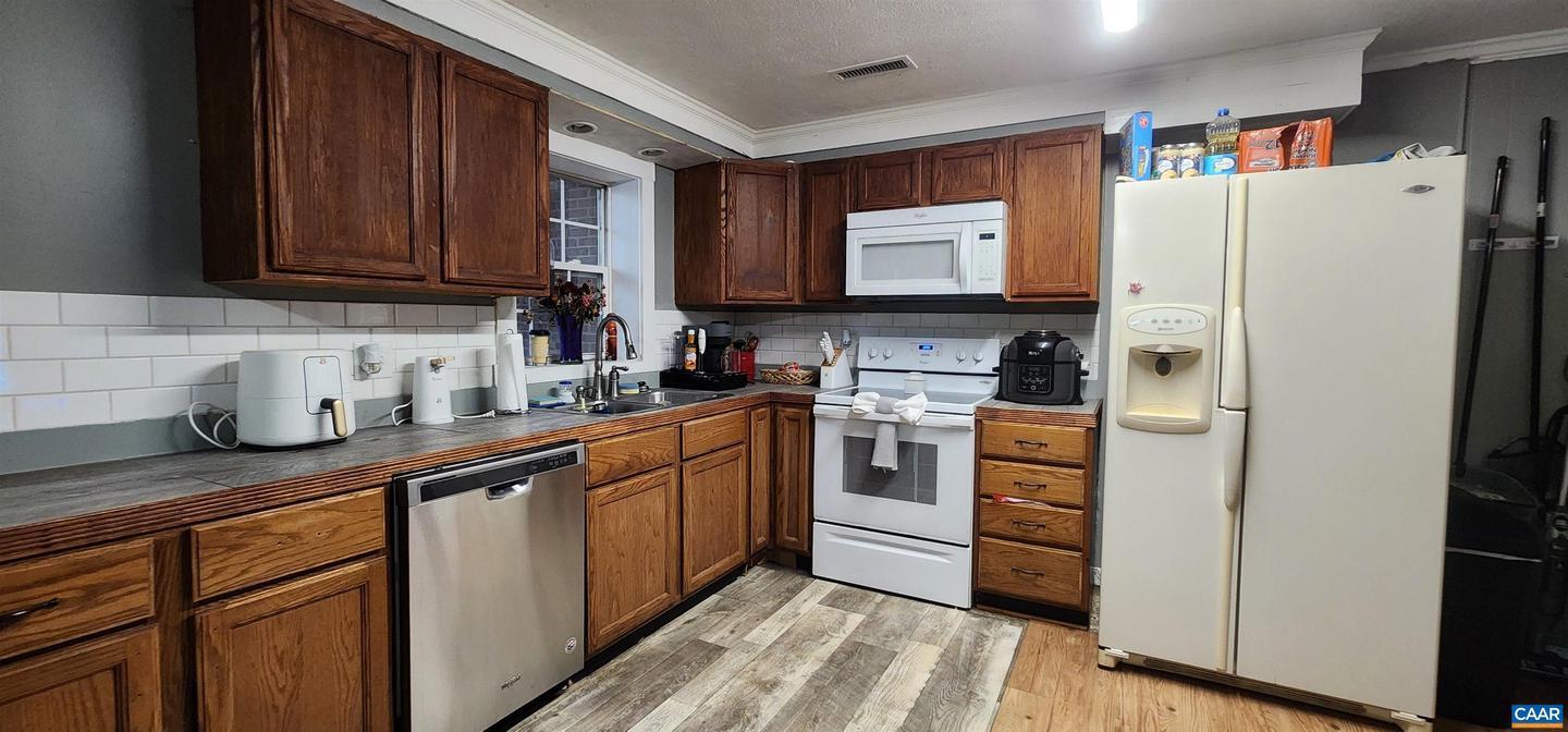 15070 ALBANO RD, BARBOURSVILLE, Virginia 22923, 4 Bedrooms Bedrooms, ,4 BathroomsBathrooms,Residential,For sale,15070 ALBANO RD,670358 MLS # 670358 15070 ALBANO RD, BARBOURSVILLE, Virginia 22923, 4 Bedrooms Bedrooms, ,4 BathroomsBathrooms,Residential,For sale,15070 ALBANO RD,670358 MLS # 670358