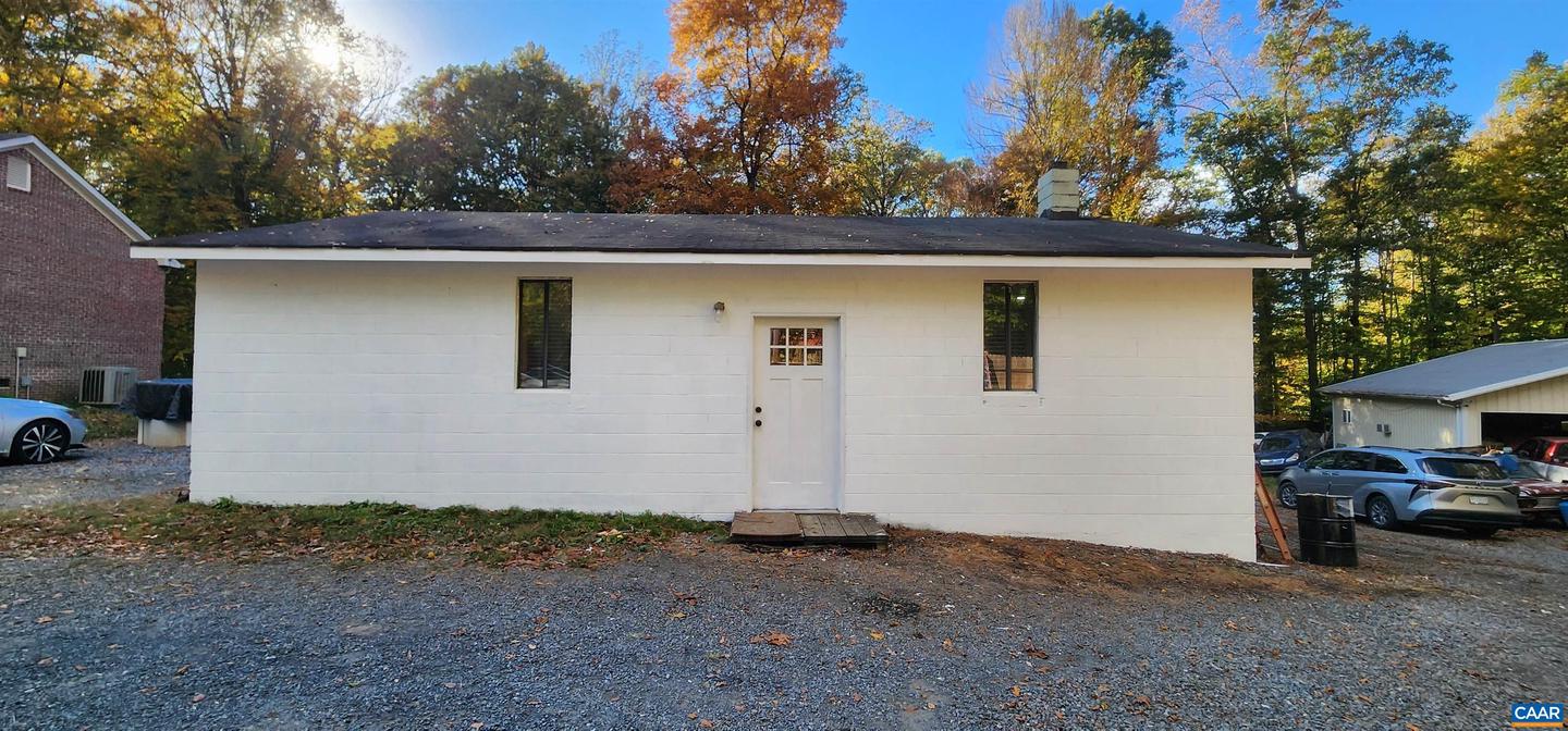 15070 ALBANO RD, BARBOURSVILLE, Virginia 22923, 4 Bedrooms Bedrooms, ,4 BathroomsBathrooms,Residential,For sale,15070 ALBANO RD,670358 MLS # 670358 15070 ALBANO RD, BARBOURSVILLE, Virginia 22923, 4 Bedrooms Bedrooms, ,4 BathroomsBathrooms,Residential,For sale,15070 ALBANO RD,670358 MLS # 670358