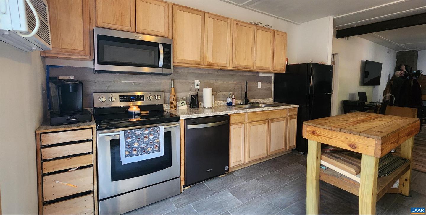 15070 ALBANO RD, BARBOURSVILLE, Virginia 22923, 4 Bedrooms Bedrooms, ,4 BathroomsBathrooms,Residential,For sale,15070 ALBANO RD,670358 MLS # 670358 15070 ALBANO RD, BARBOURSVILLE, Virginia 22923, 4 Bedrooms Bedrooms, ,4 BathroomsBathrooms,Residential,For sale,15070 ALBANO RD,670358 MLS # 670358