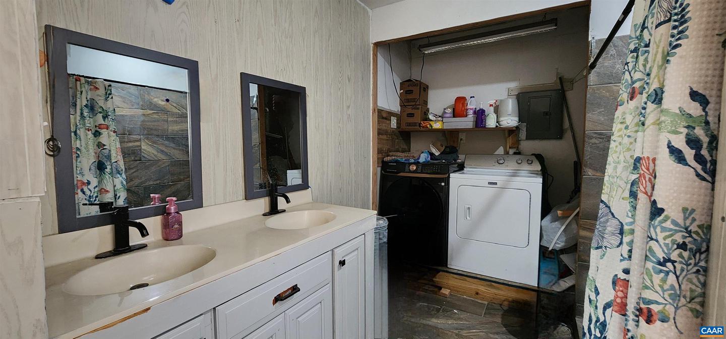 15070 ALBANO RD, BARBOURSVILLE, Virginia 22923, 4 Bedrooms Bedrooms, ,4 BathroomsBathrooms,Residential,For sale,15070 ALBANO RD,670358 MLS # 670358 15070 ALBANO RD, BARBOURSVILLE, Virginia 22923, 4 Bedrooms Bedrooms, ,4 BathroomsBathrooms,Residential,For sale,15070 ALBANO RD,670358 MLS # 670358