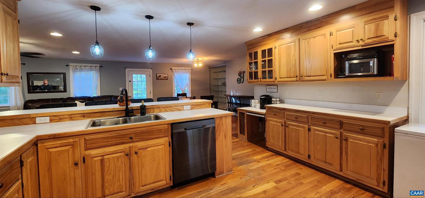 15070 ALBANO RD, BARBOURSVILLE, Virginia 22923, 4 Bedrooms Bedrooms, ,4 BathroomsBathrooms,Residential,For sale,15070 ALBANO RD,670358 MLS # 670358 15070 ALBANO RD, BARBOURSVILLE, Virginia 22923, 4 Bedrooms Bedrooms, ,4 BathroomsBathrooms,Residential,For sale,15070 ALBANO RD,670358 MLS # 670358